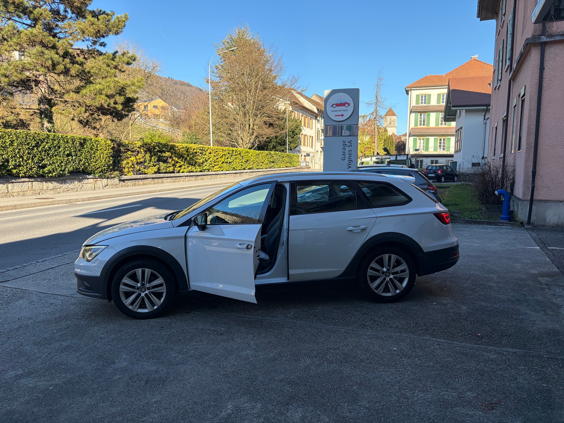 SEAT Leon ST 2.0 TDI X-Perience 4Drive DSG-image-2