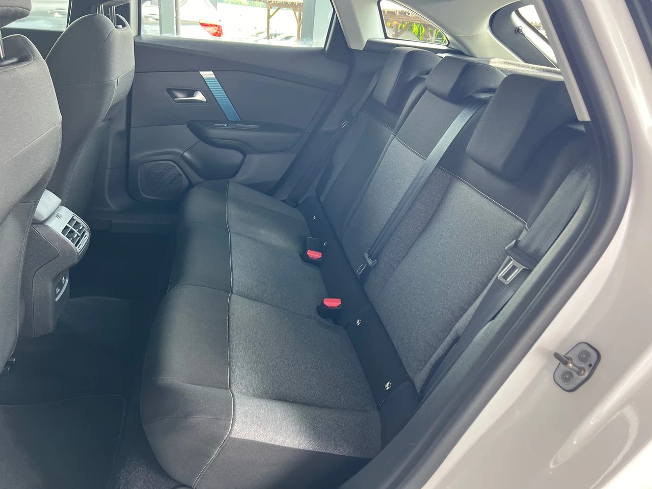 CITROEN C4 Electric Live Pack-image-13