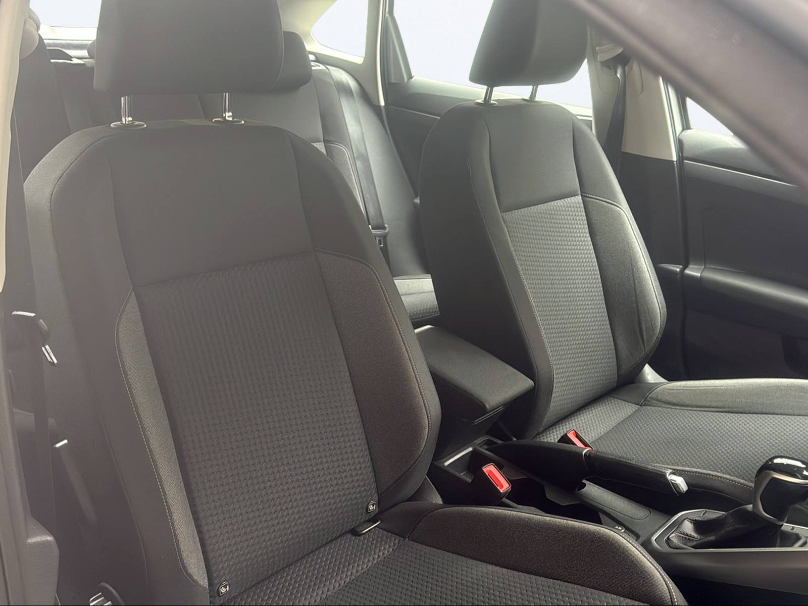 VW Taigo 1.0 TSI Life DSG-image-15