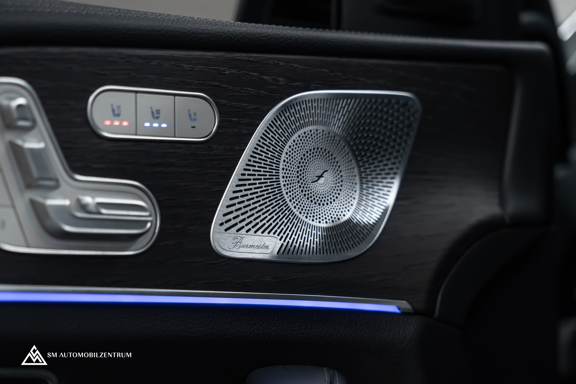 MERCEDES-BENZ GLE 350 d AMG Line 4matic / Head-Up / Panorama / Burmester-image-27