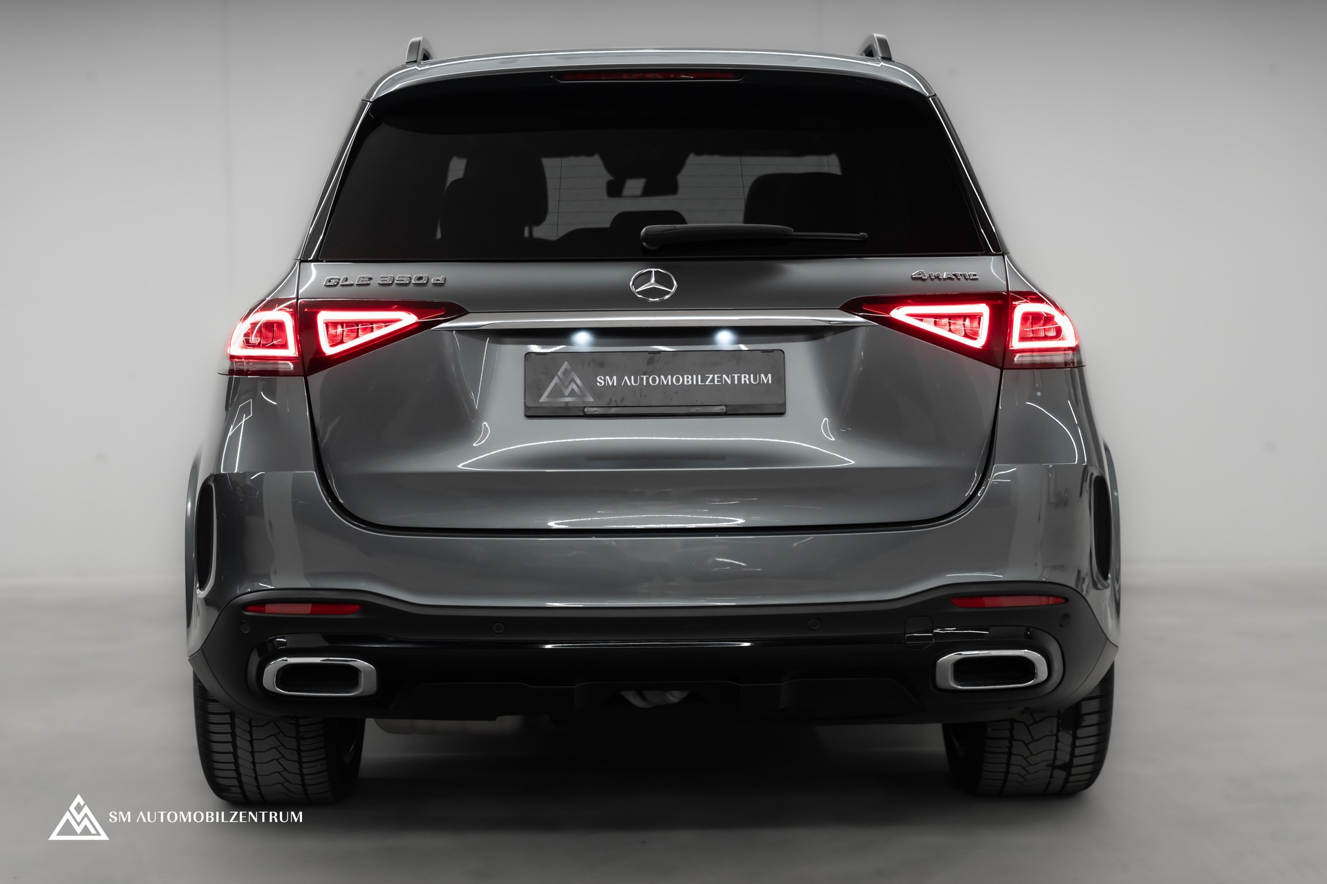 MERCEDES-BENZ GLE 350 d AMG Line 4matic / Head-Up / Panorama / Burmester-image-9