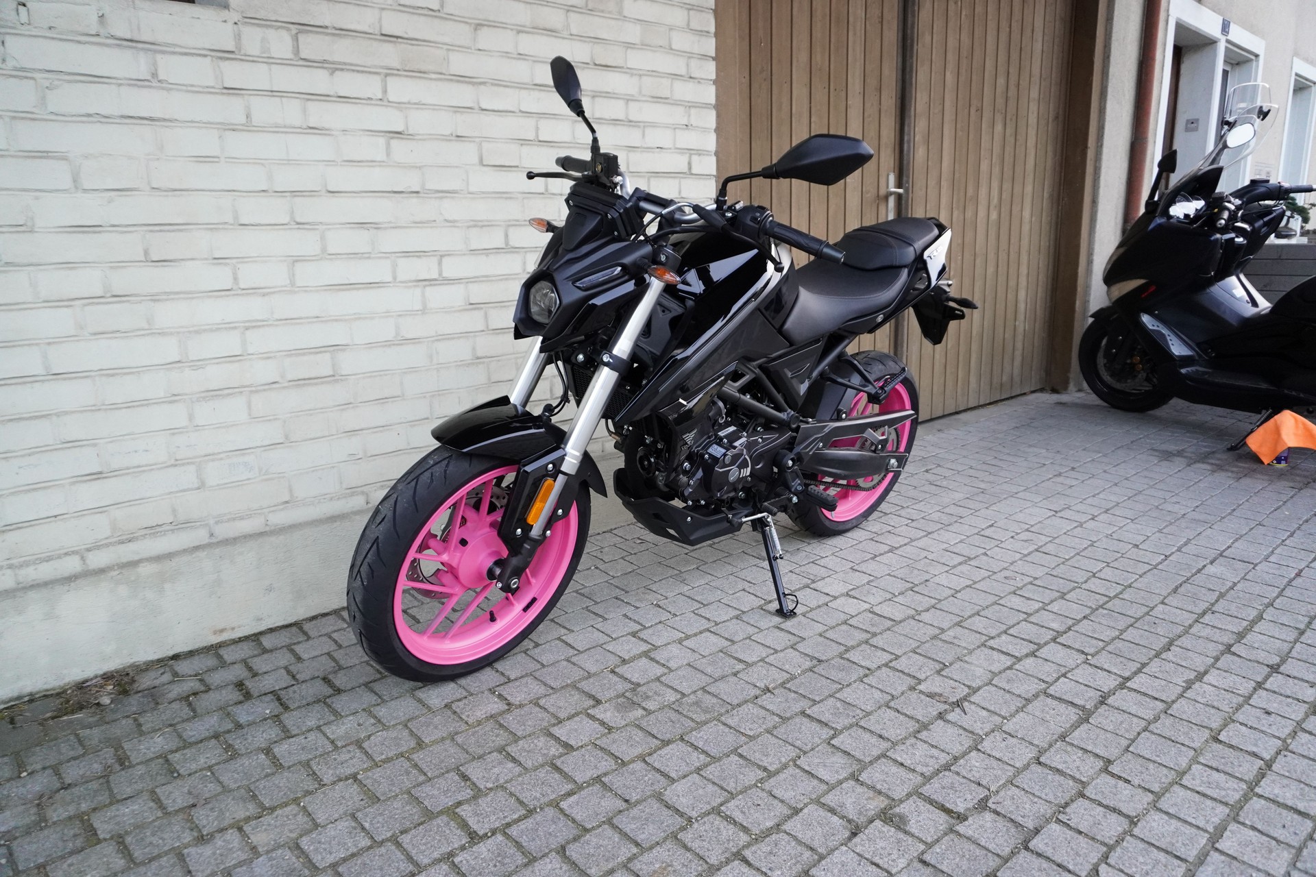 VOGE 125 R