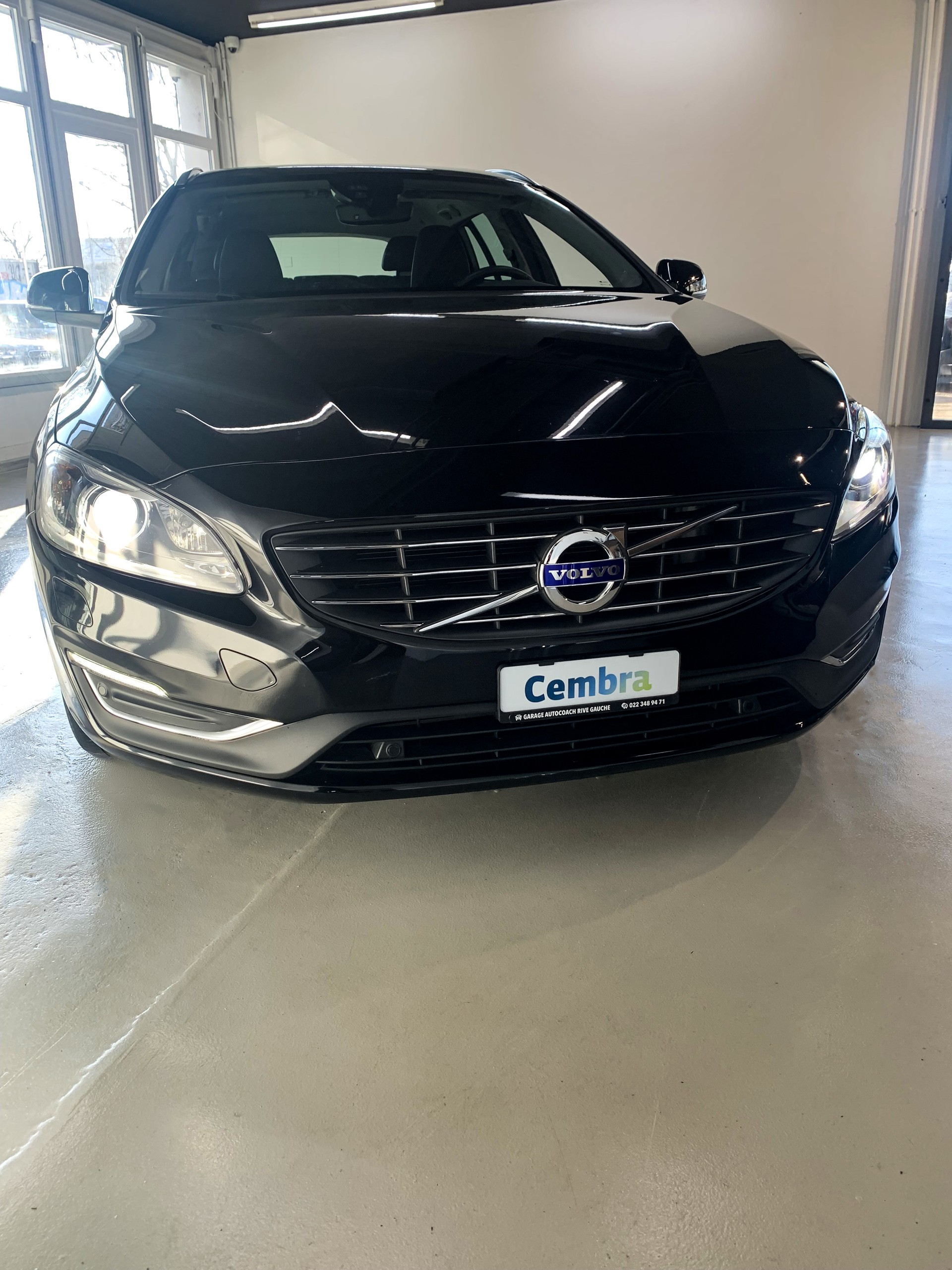 VOLVO V60 D3 Summum Geartronic-showroom-element-3