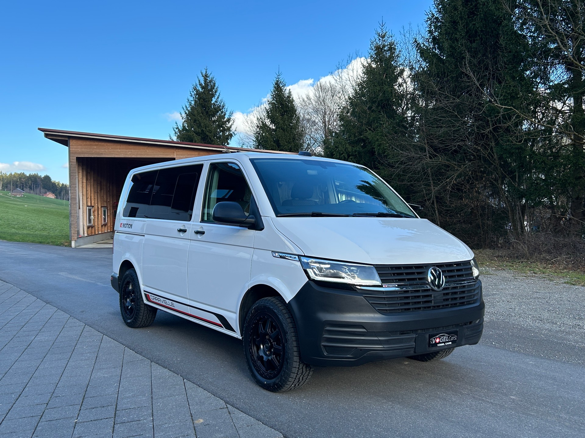 VW T6.1 Caravelle 2.0 TDI Trendline 4Motion-image-1