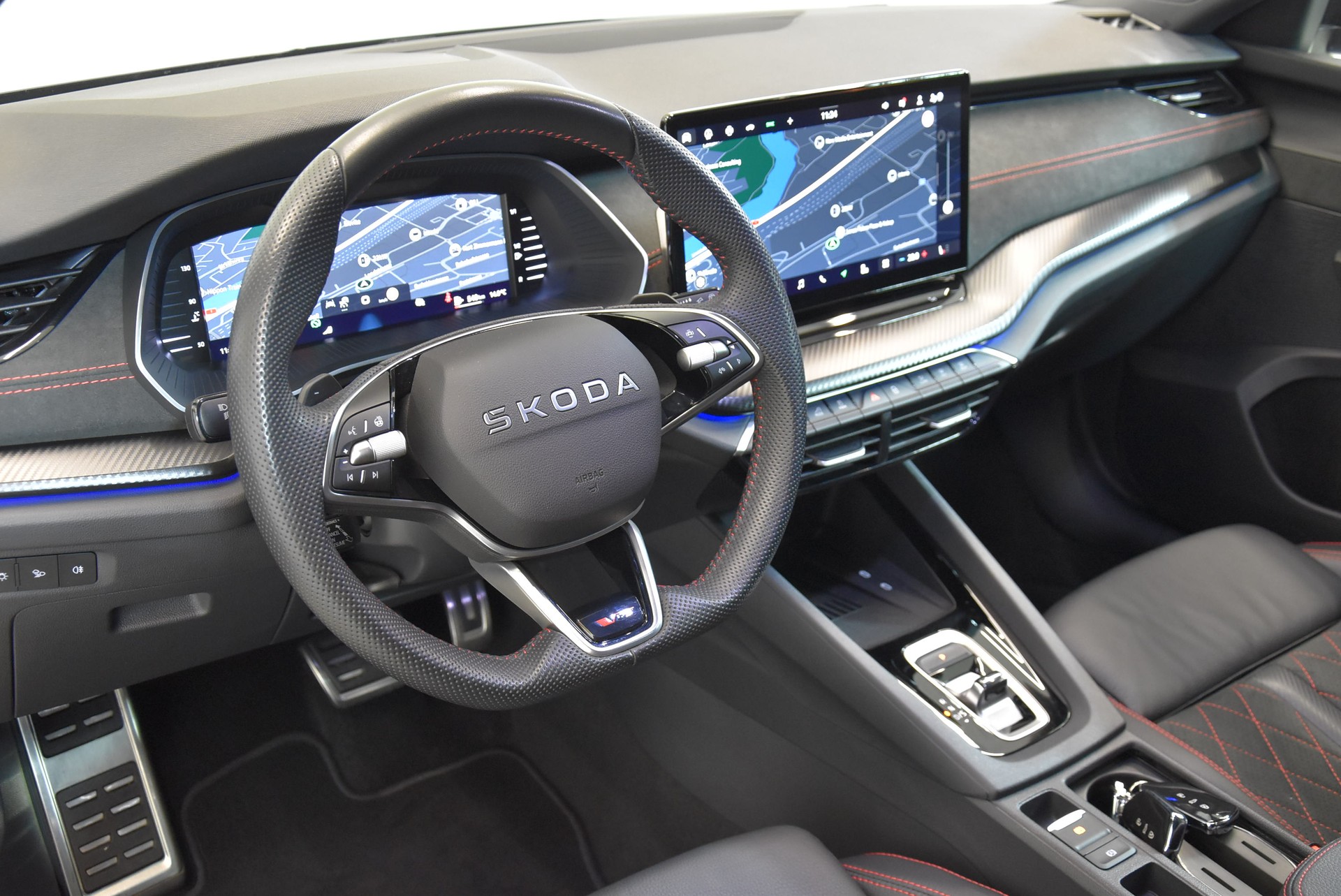 SKODA Octavia Combi 2.0 TSI DSG RS FACELIFT-image-2