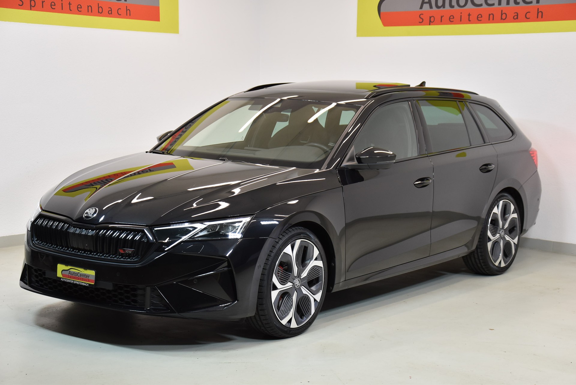 SKODA Octavia Combi 2.0 TSI DSG RS FACELIFT-image-1
