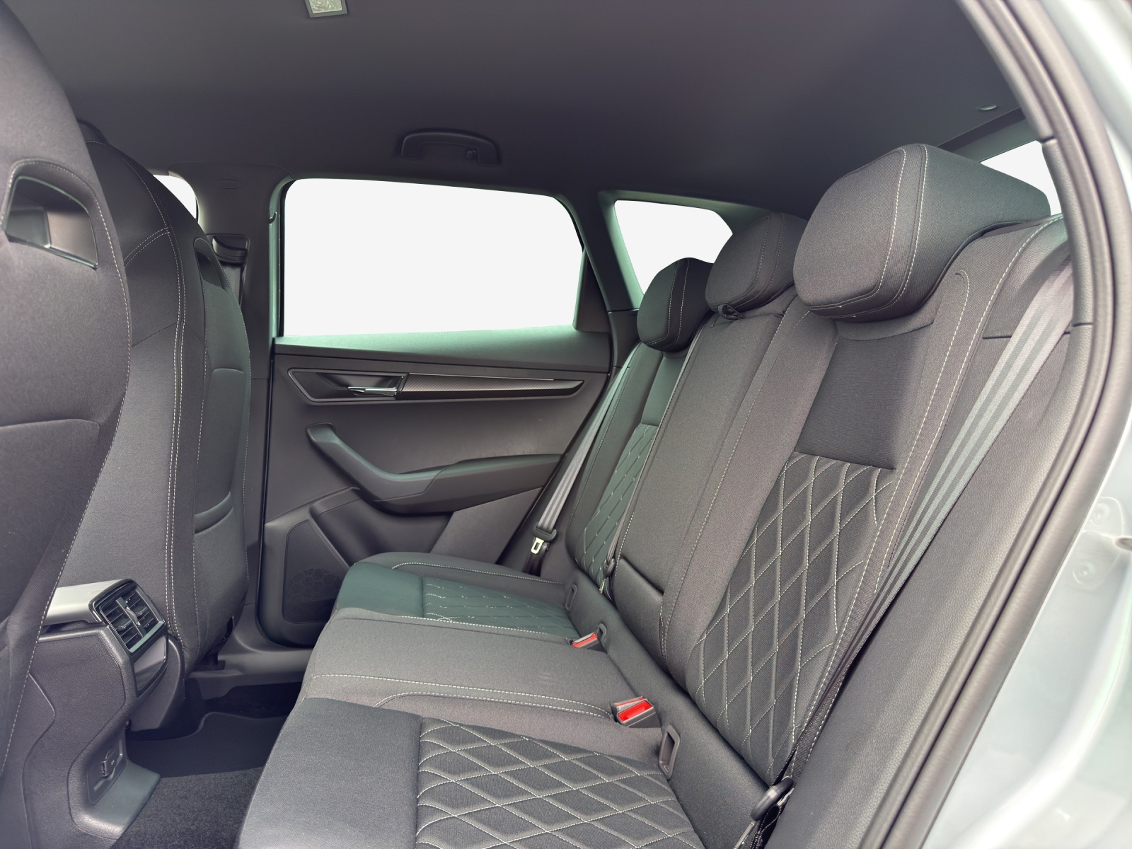 SKODA Karoq 2.0 TSI Dynamic Limited Edition 4x4 DSG-image-11