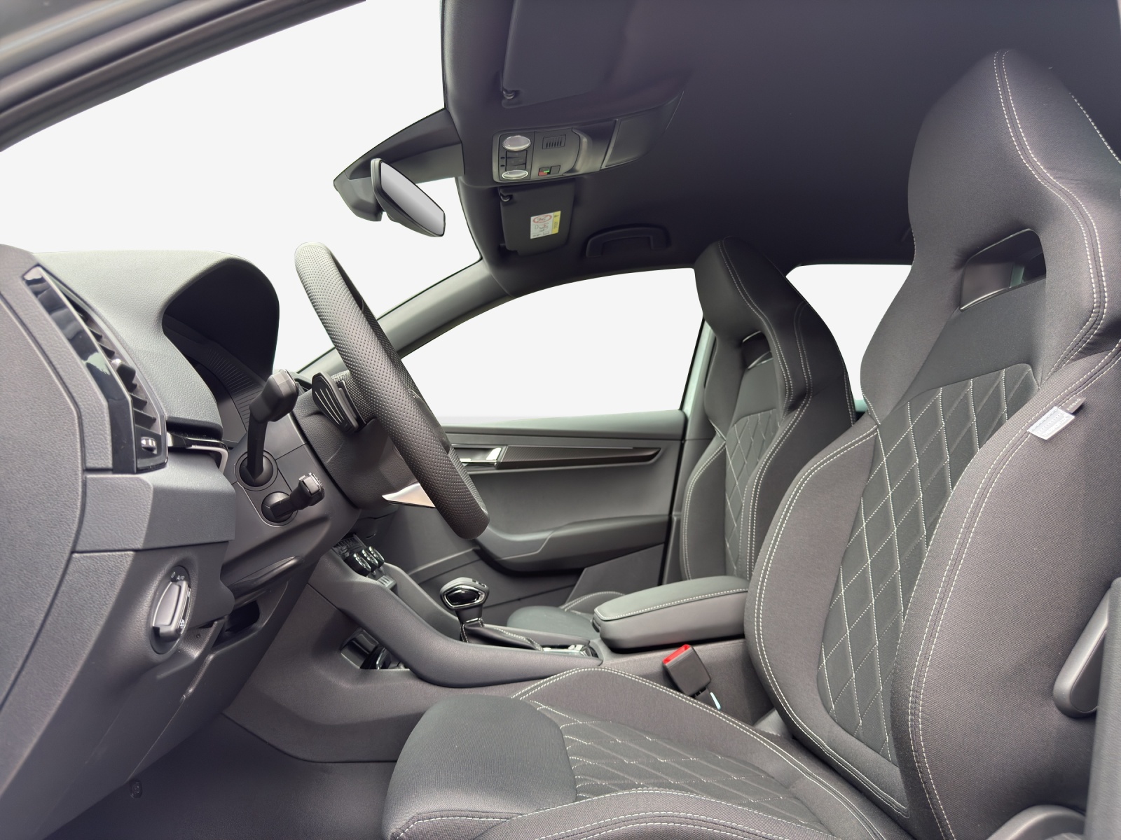 SKODA Karoq 2.0 TSI Dynamic Limited Edition 4x4 DSG-image-7