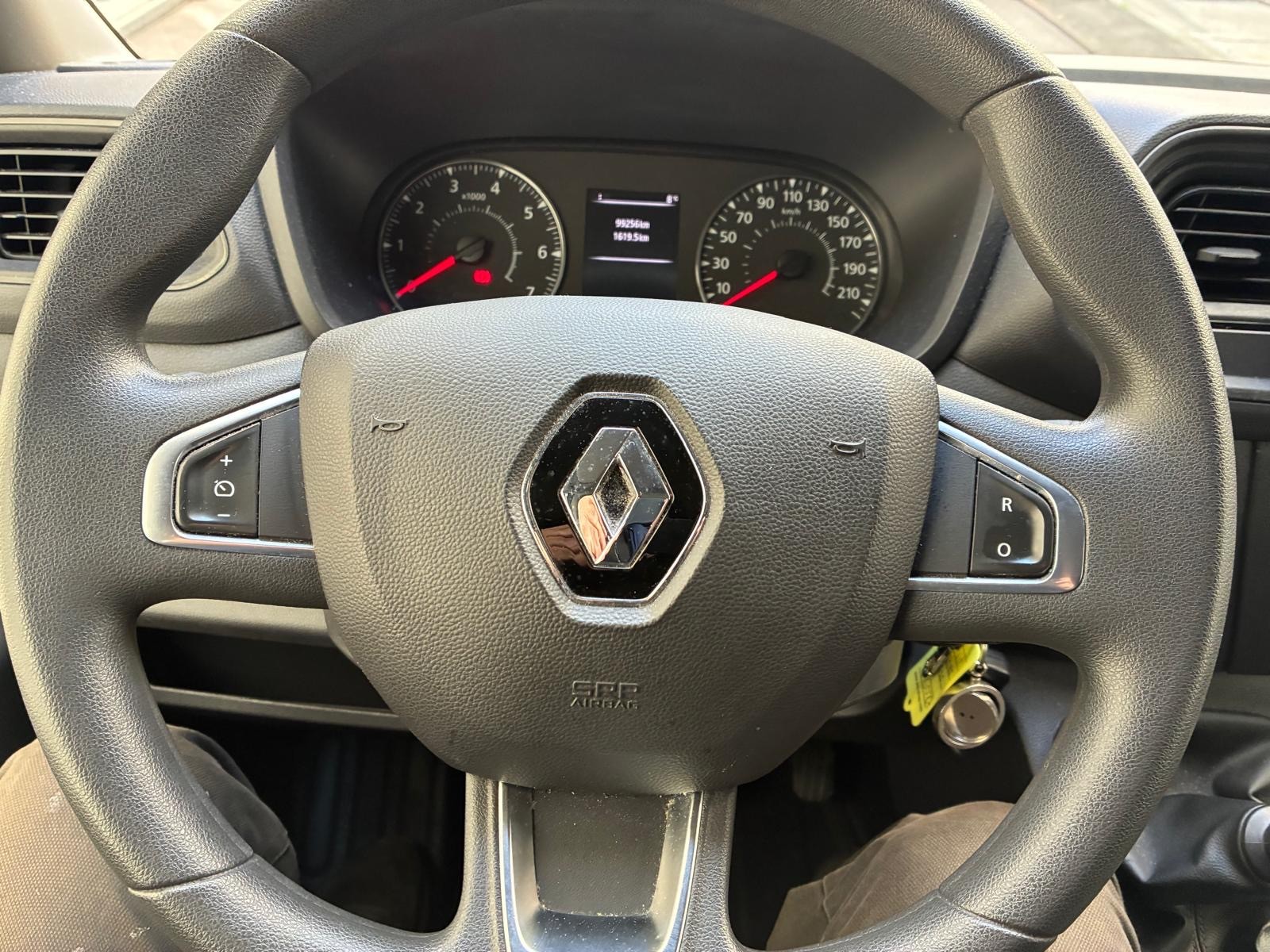 RENAULT Master T35 2.3dCi 135 L2H2-image-11