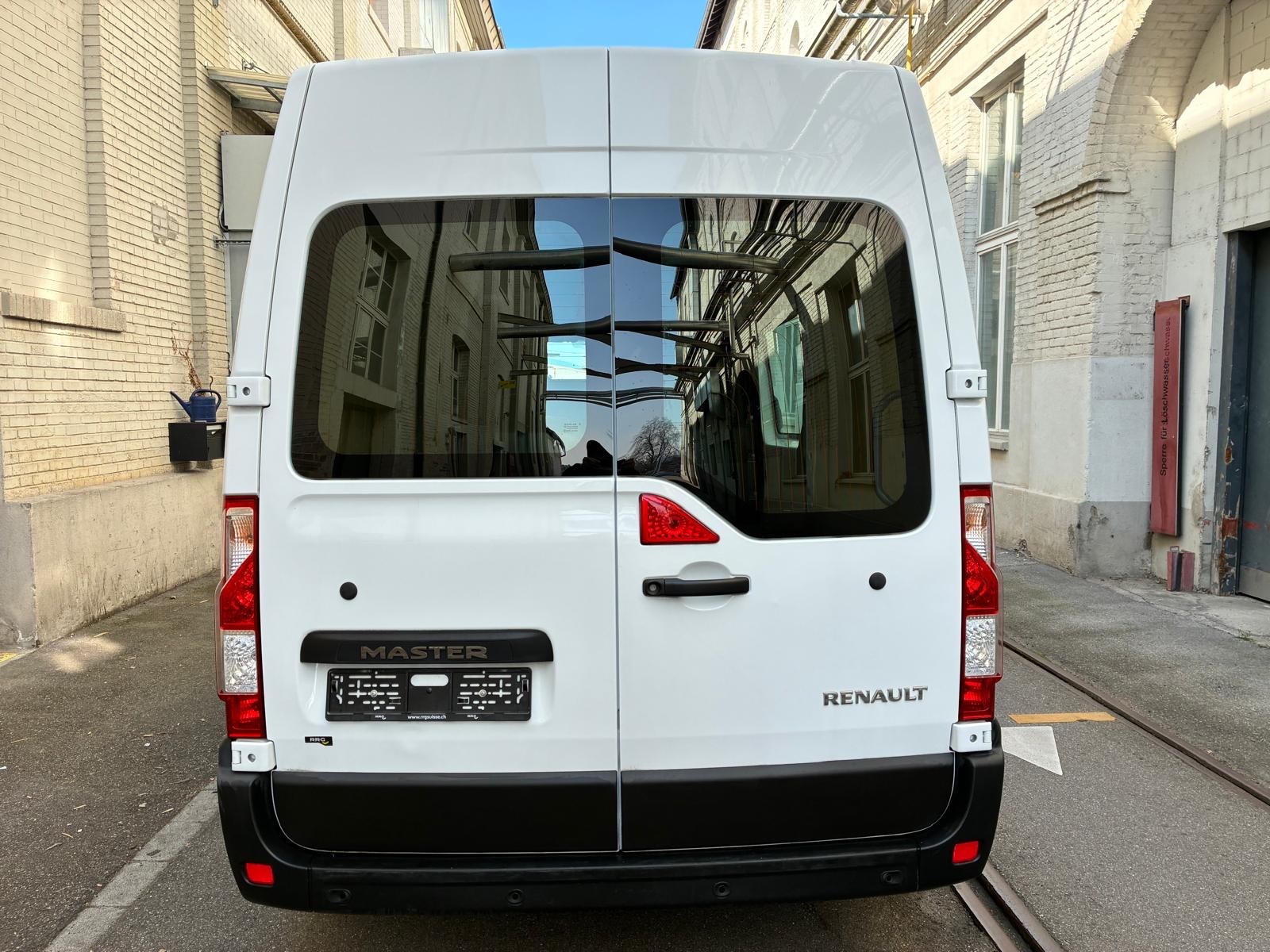RENAULT Master T35 2.3dCi 135 L2H2-image-7