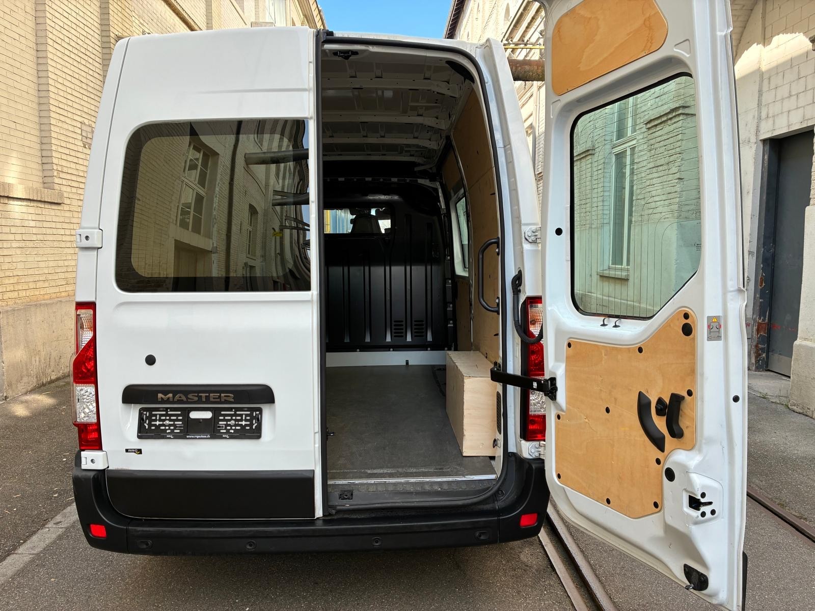 RENAULT Master T35 2.3dCi 135 L2H2-image-5