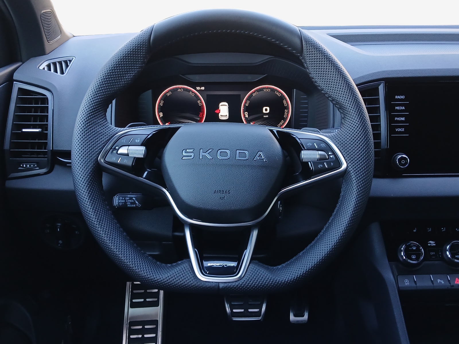 SKODA Karoq 2.0 TSI SportLine 4x4 DSG-image-9