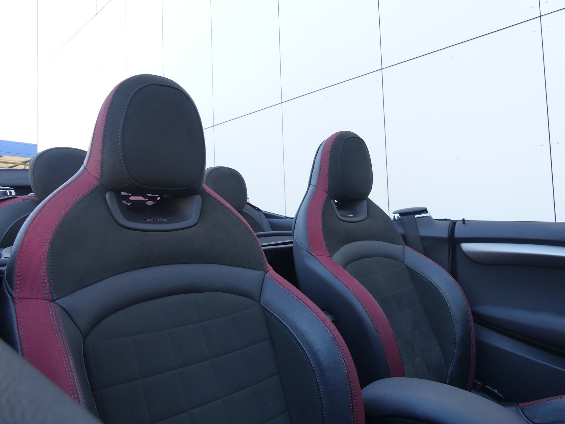 MINI Cooper JCW Cabriolet-image-5