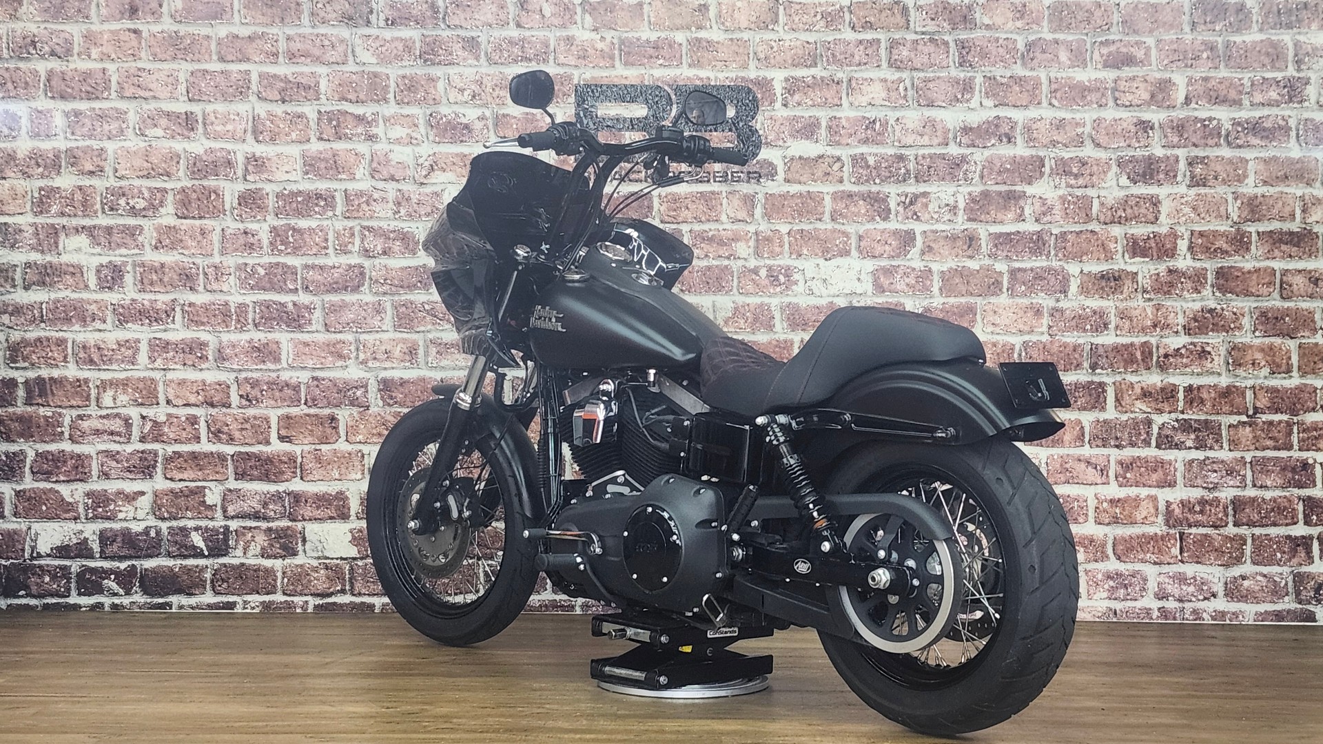 HARLEY-DAVIDSON Street Bob 35kW-showroom-element-3