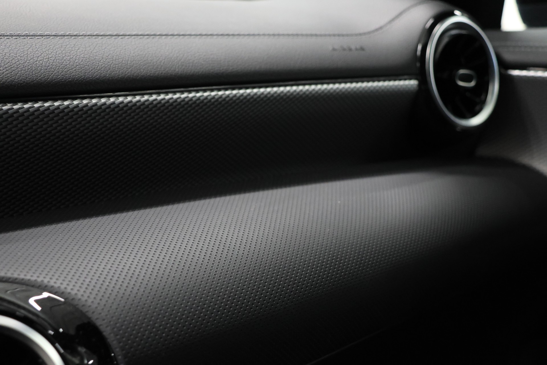 MERCEDES-BENZ CLA Shooting Brake 180 7G-DCT *Night-Paket* *Lederlenkrad* *Multifunktions Kamera*-image-21