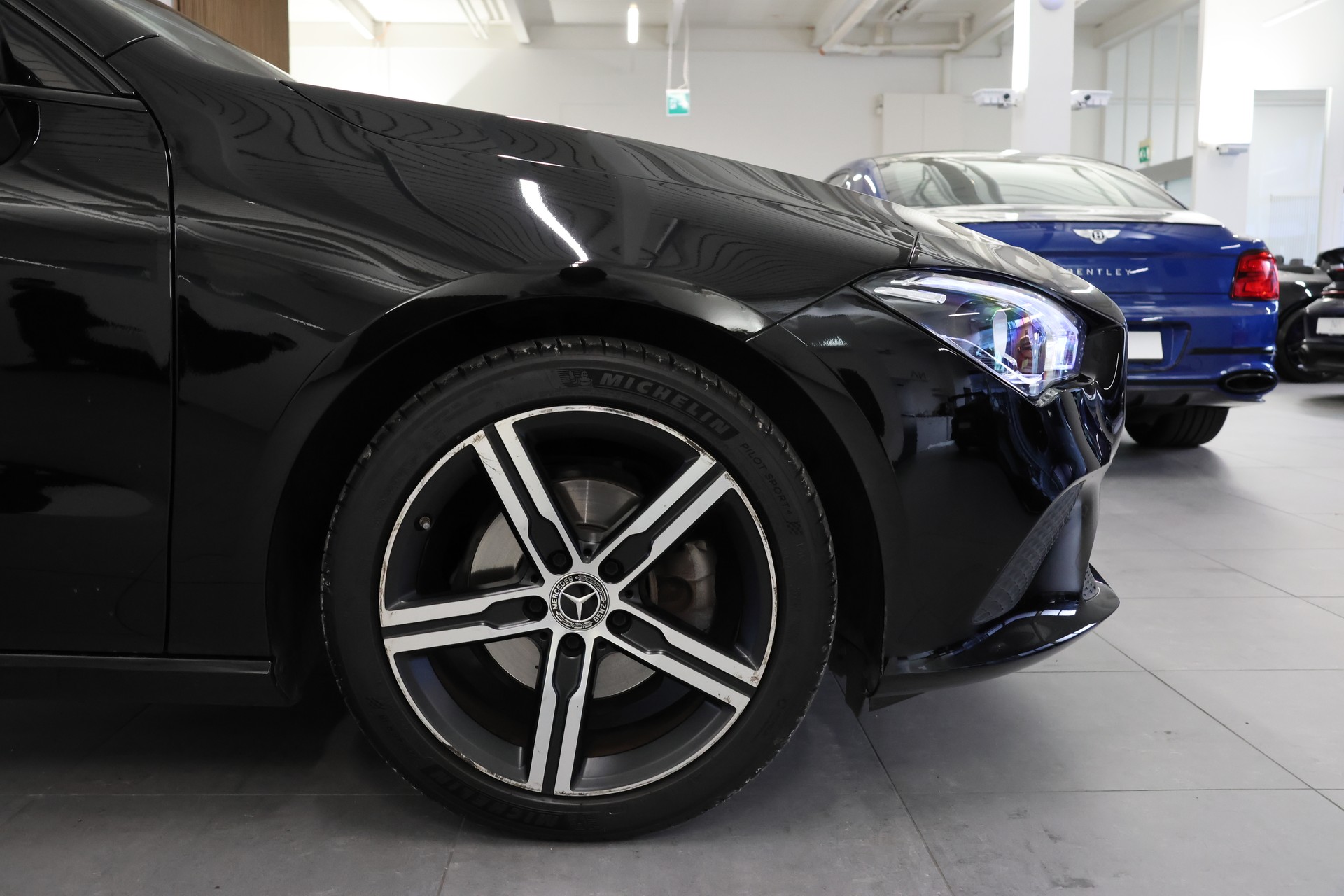 MERCEDES-BENZ CLA Shooting Brake 180 7G-DCT *Night-Paket* *Lederlenkrad* *Multifunktions Kamera*-image-6