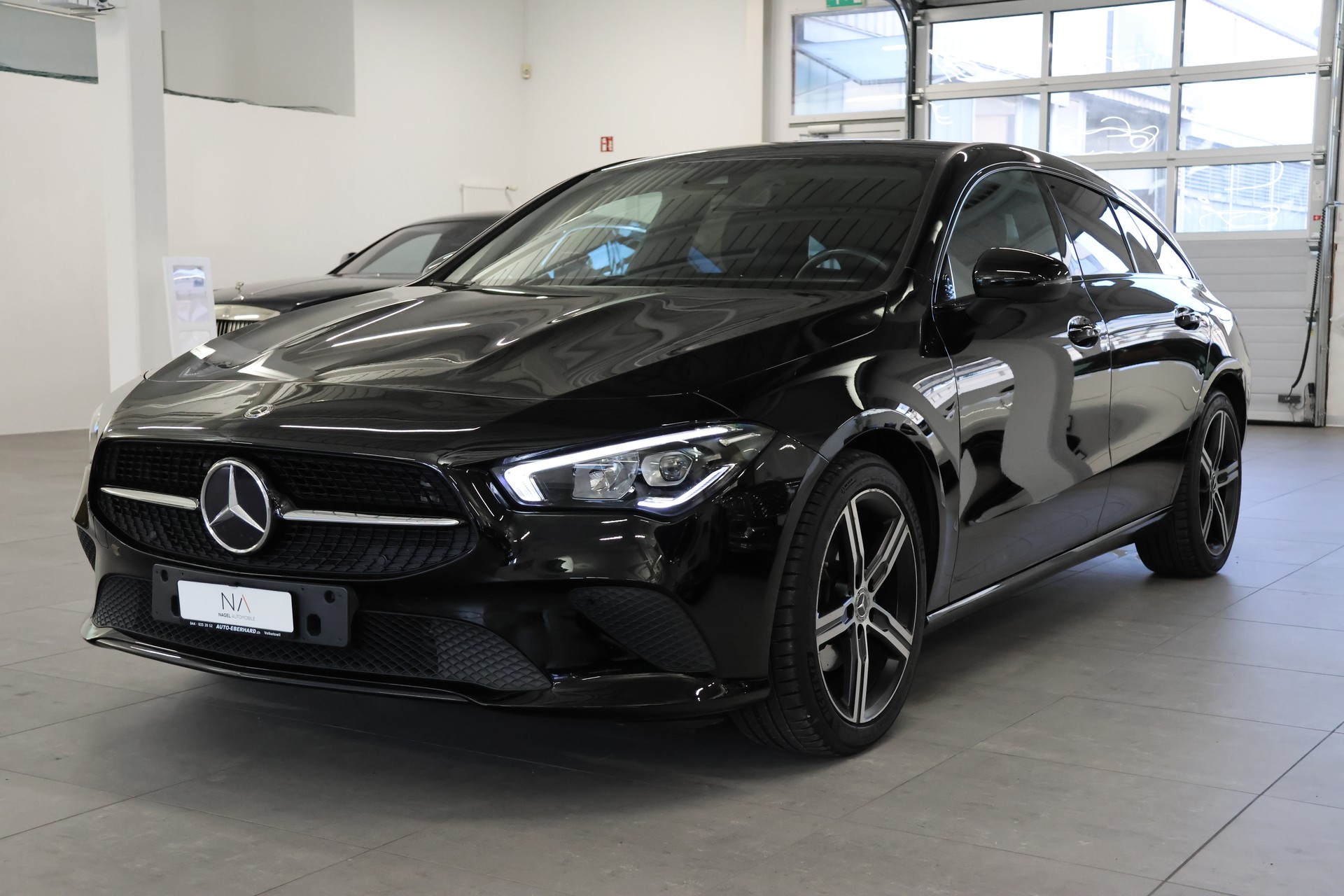 MERCEDES-BENZ CLA Shooting Brake 180 7G-DCT *Night-Paket* *Lederlenkrad* *Multifunktions Kamera*-image-3