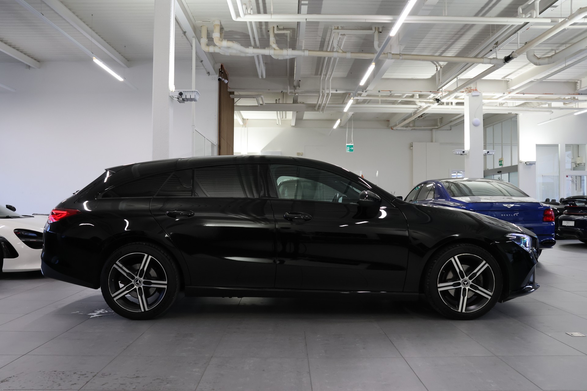 MERCEDES-BENZ CLA Shooting Brake 180 7G-DCT *Night-Paket* *Lederlenkrad* *Multifunktions Kamera*-image-5