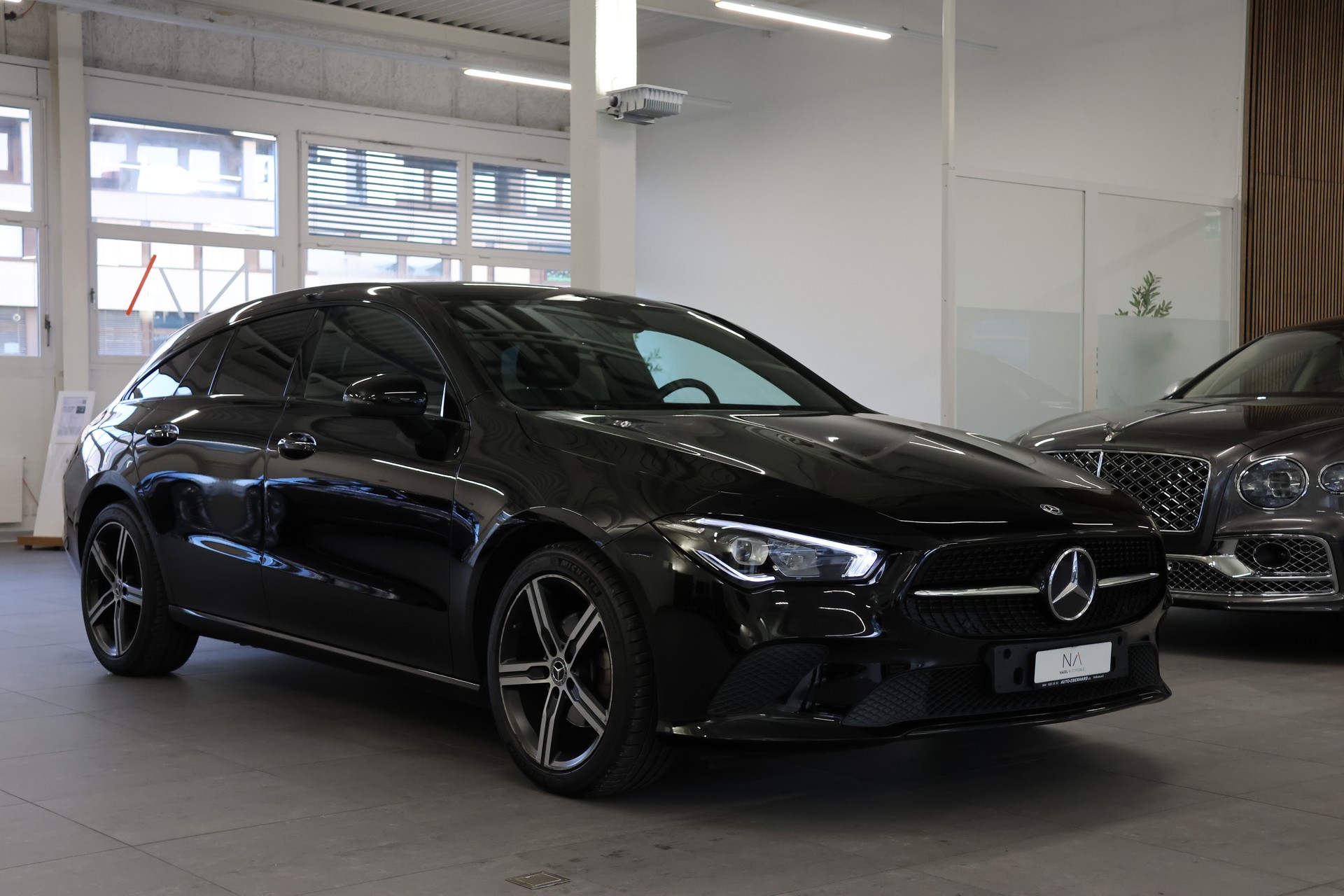 MERCEDES-BENZ CLA Shooting Brake 180 7G-DCT *Night-Paket* *Lederlenkrad* *Multifunktions Kamera*-image-1