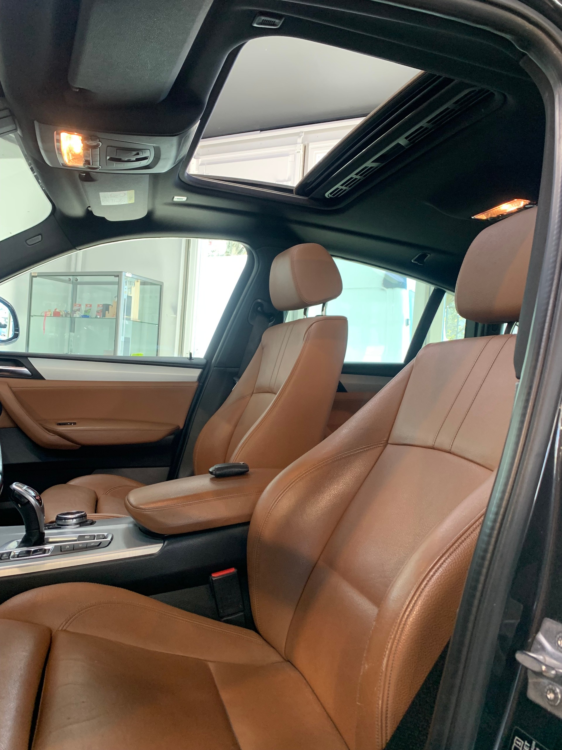 BMW X4 xDrive 35i Steptronic-image-15