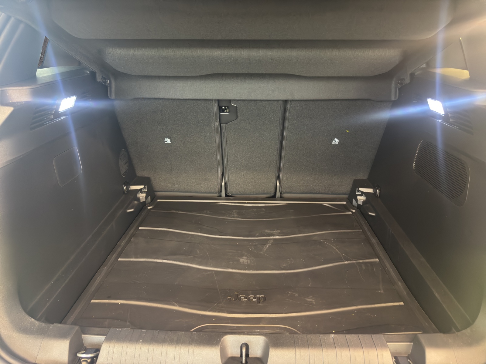 JEEP Compass 1.2 T e-Hybrid First Edition-image-7