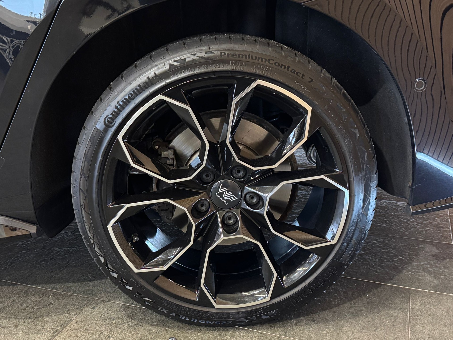 VW Touran 1.8 TSI BlueMotion Technology Highline DSG-image-7