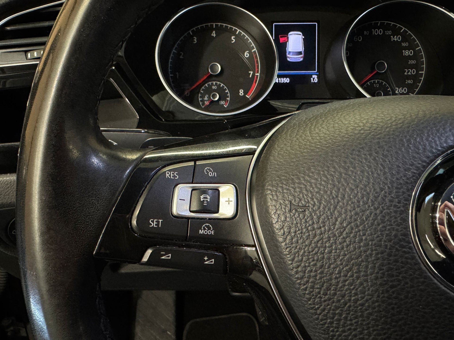 VW Touran 1.8 TSI BlueMotion Technology Highline DSG-image-11