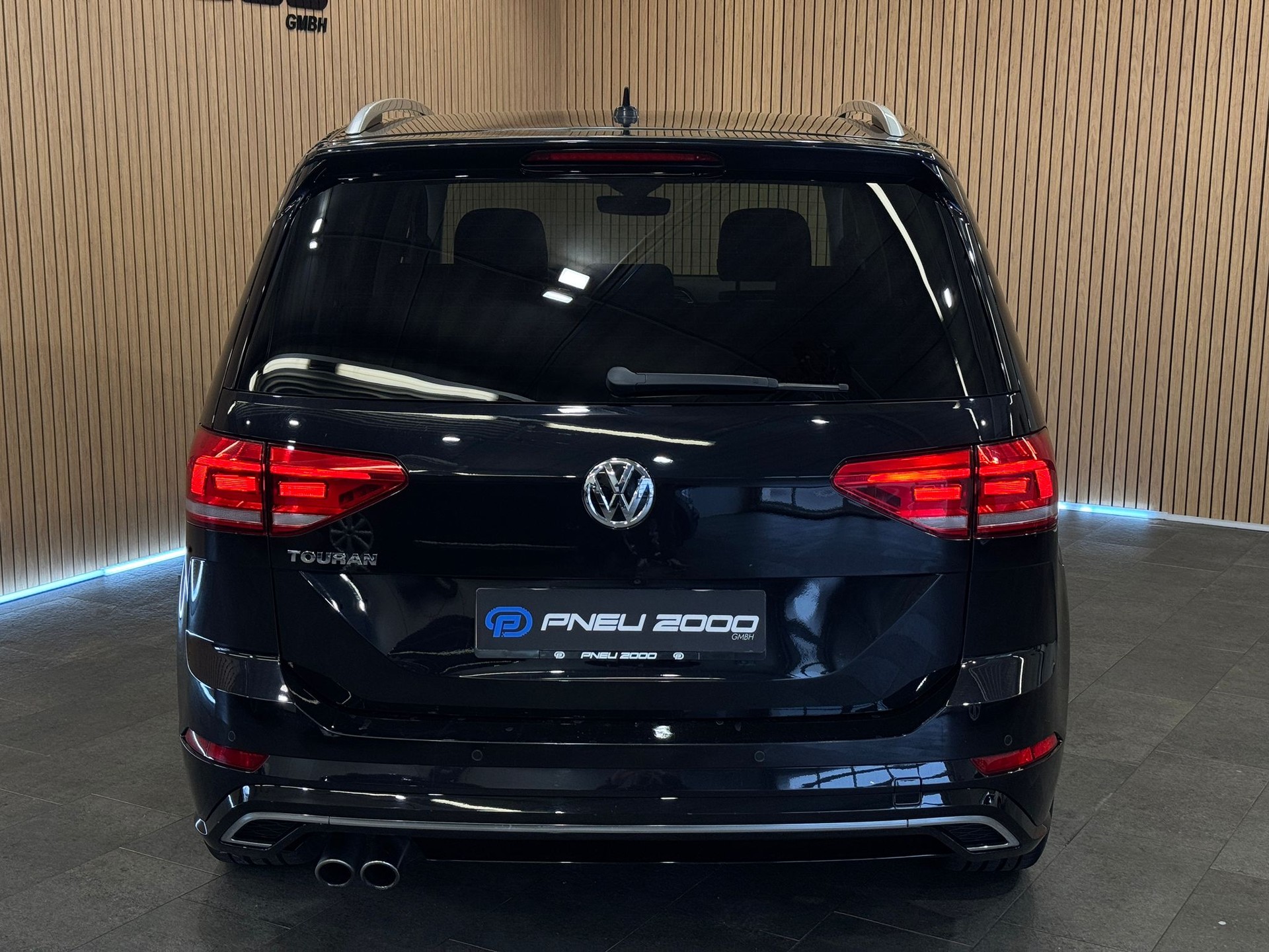 VW Touran 1.8 TSI BlueMotion Technology Highline DSG-image-4