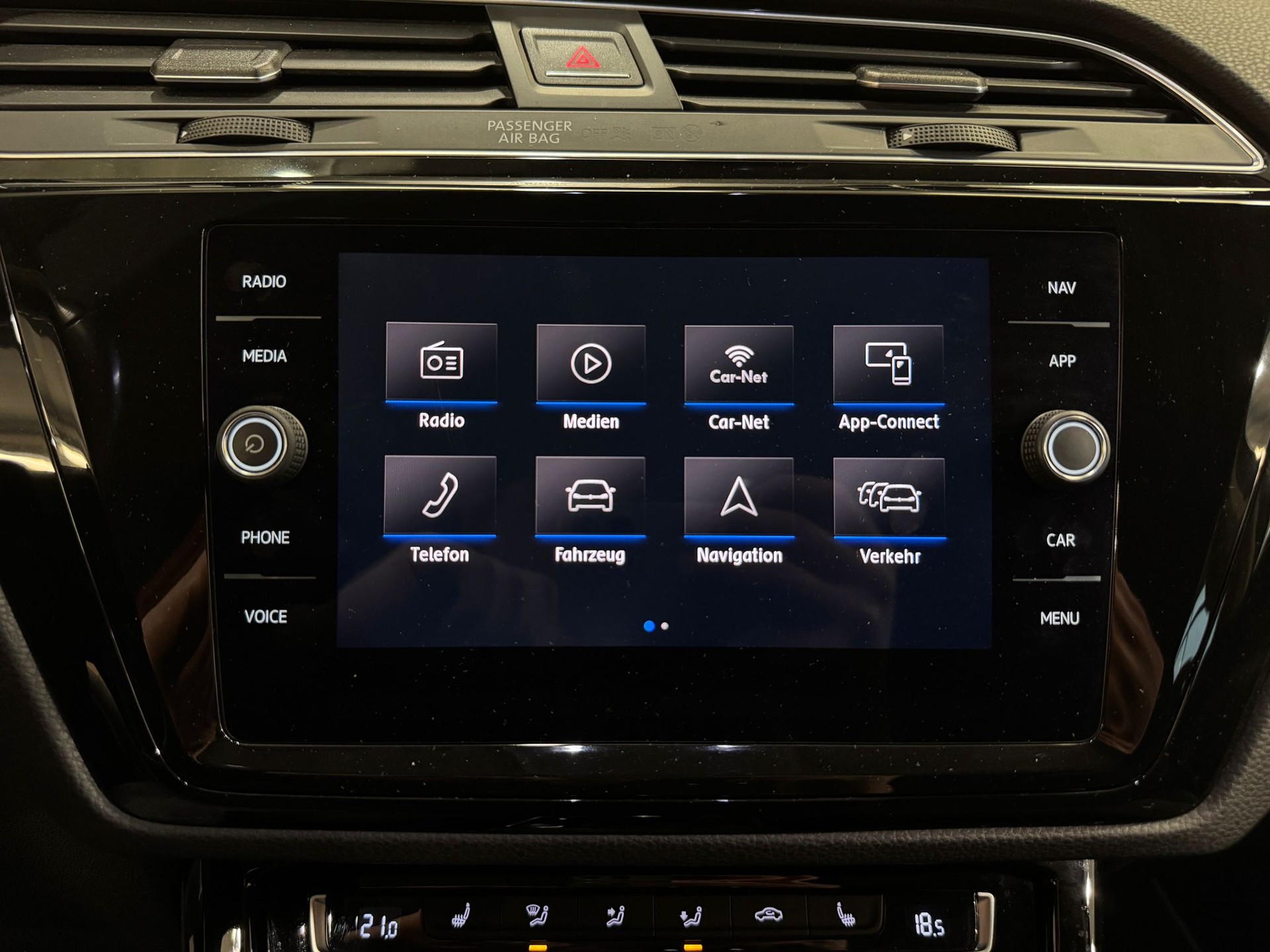 VW Touran 1.8 TSI BlueMotion Technology Highline DSG-image-19