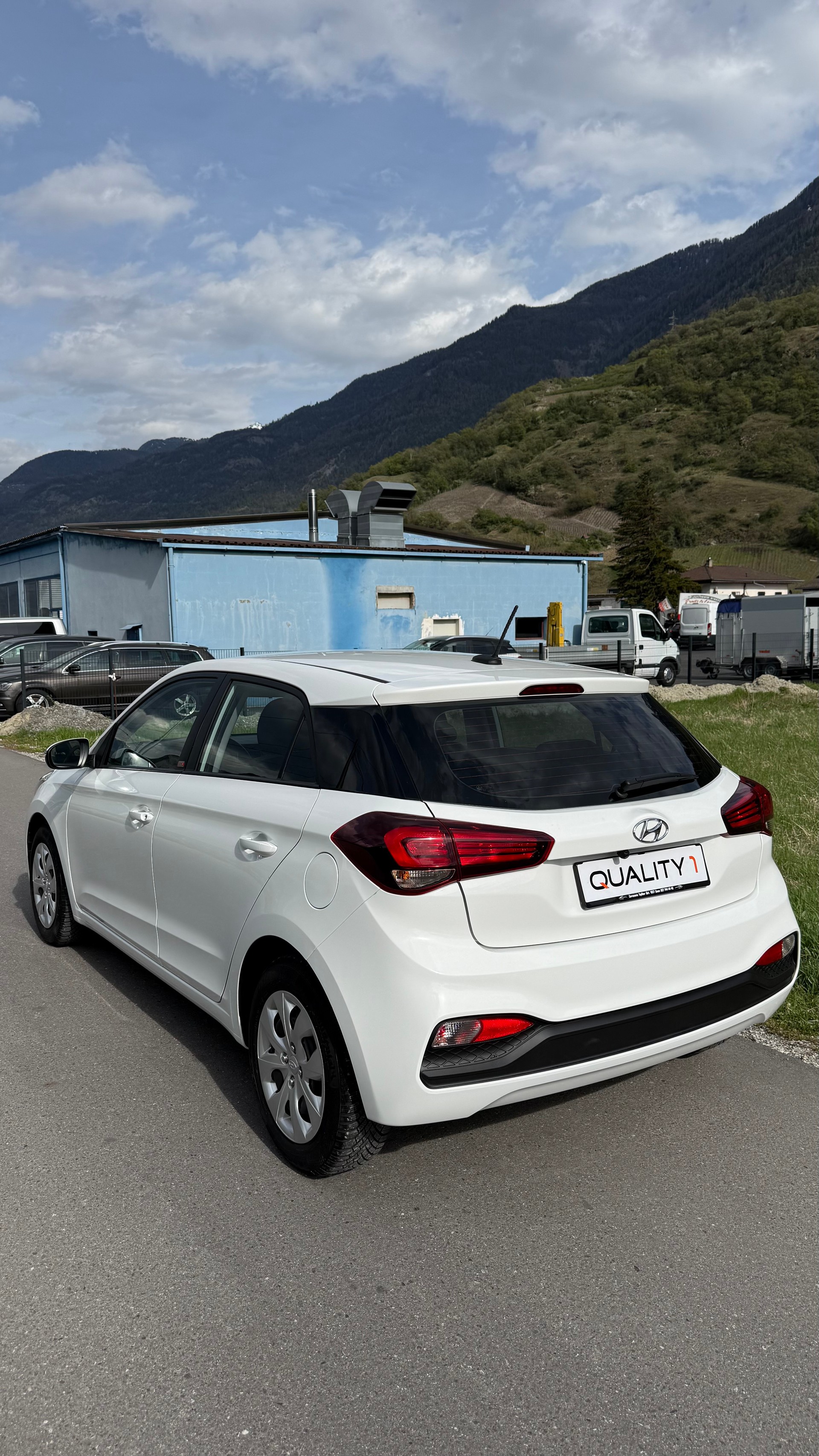 HYUNDAI i20 1.0 T-GDi Amplia-image-5