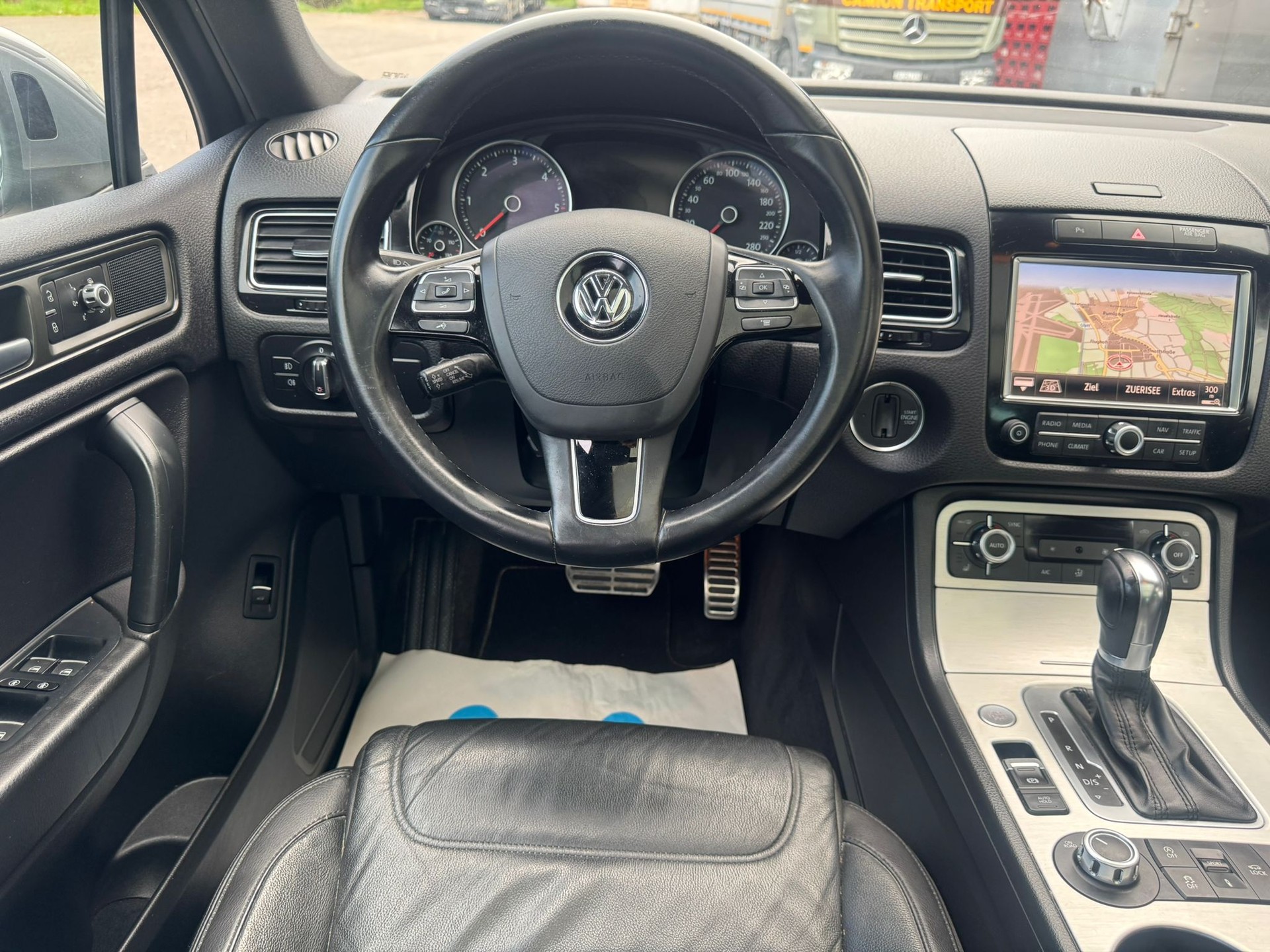 VW Touareg 3.0 TDI BlueMotion Technology Tiptronic-image-19