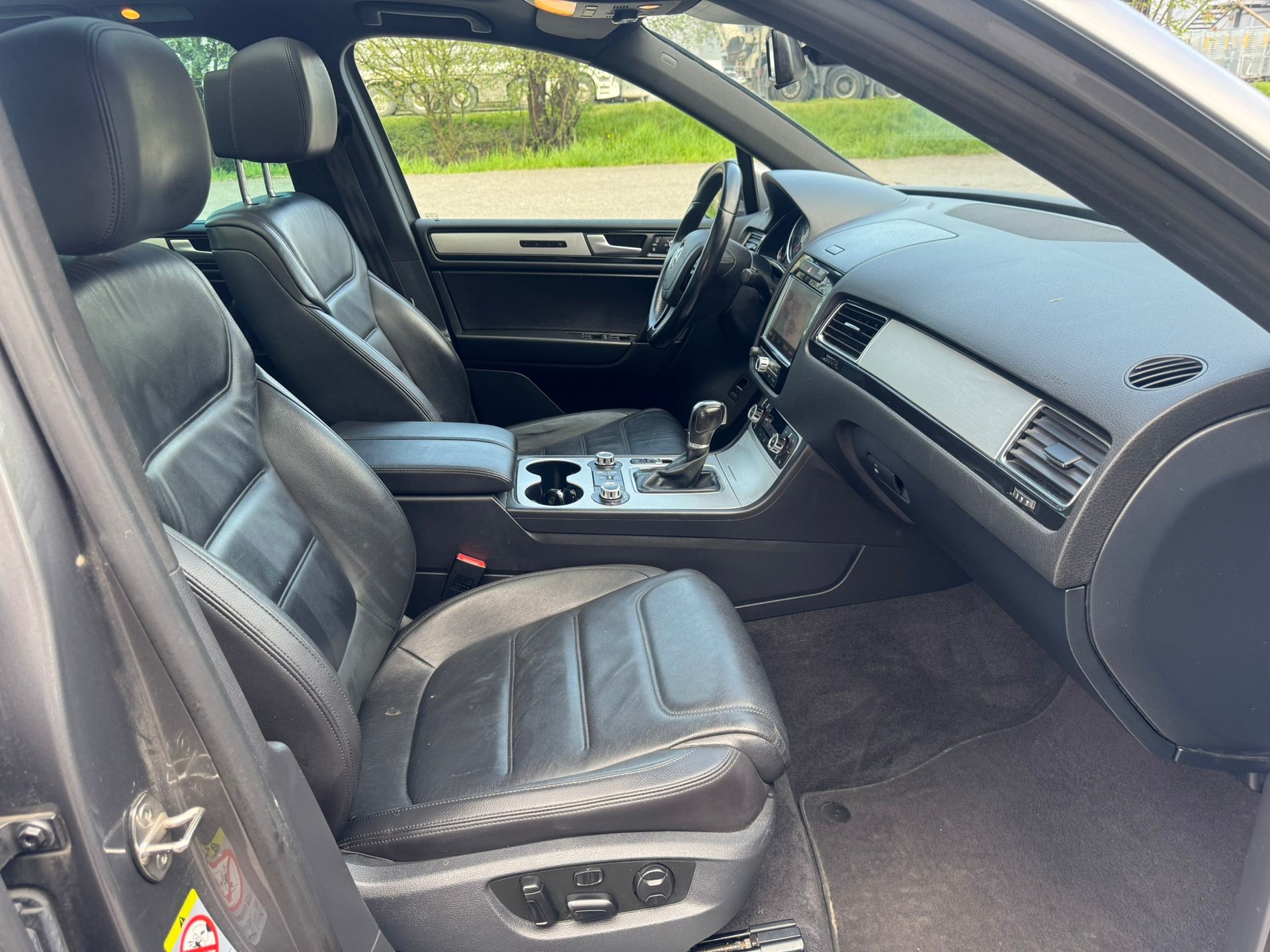VW Touareg 3.0 TDI BlueMotion Technology Tiptronic-image-11