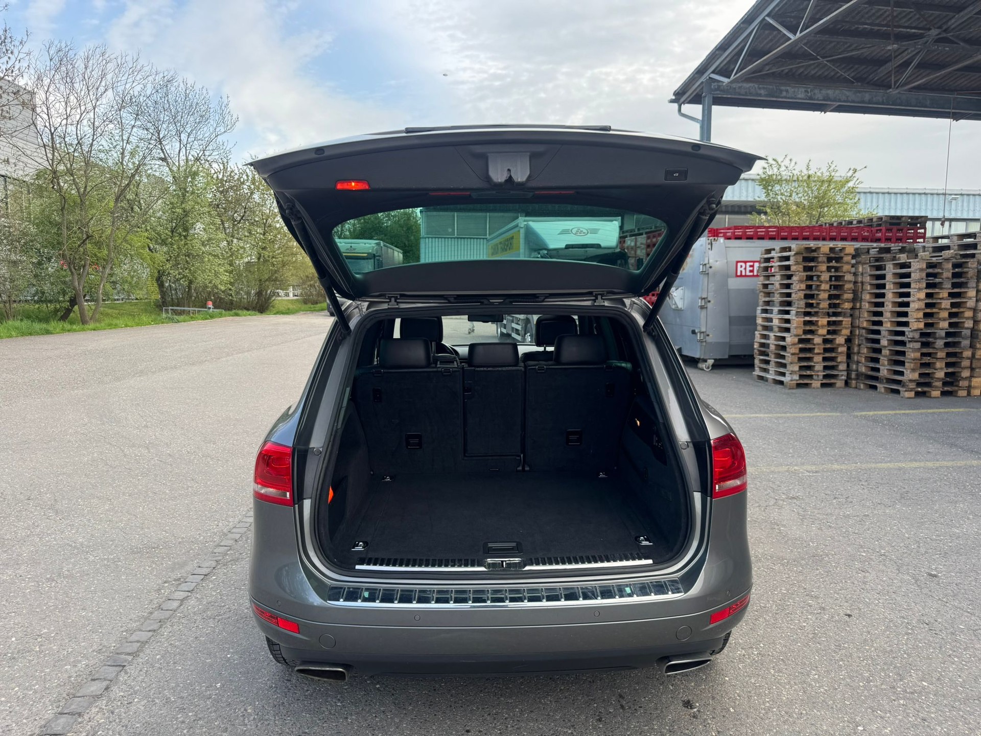 VW Touareg 3.0 TDI BlueMotion Technology Tiptronic-image-6