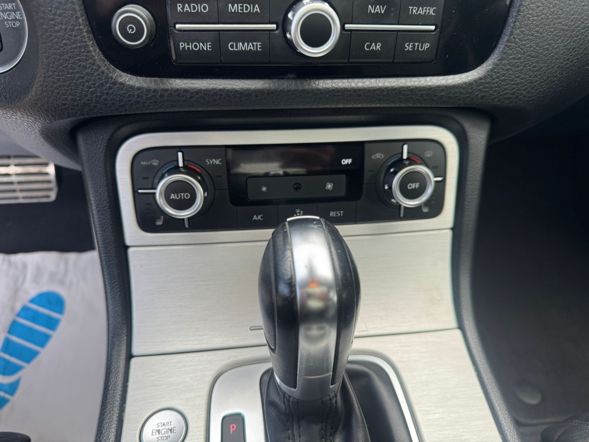VW Touareg 3.0 TDI BlueMotion Technology Tiptronic-image-23