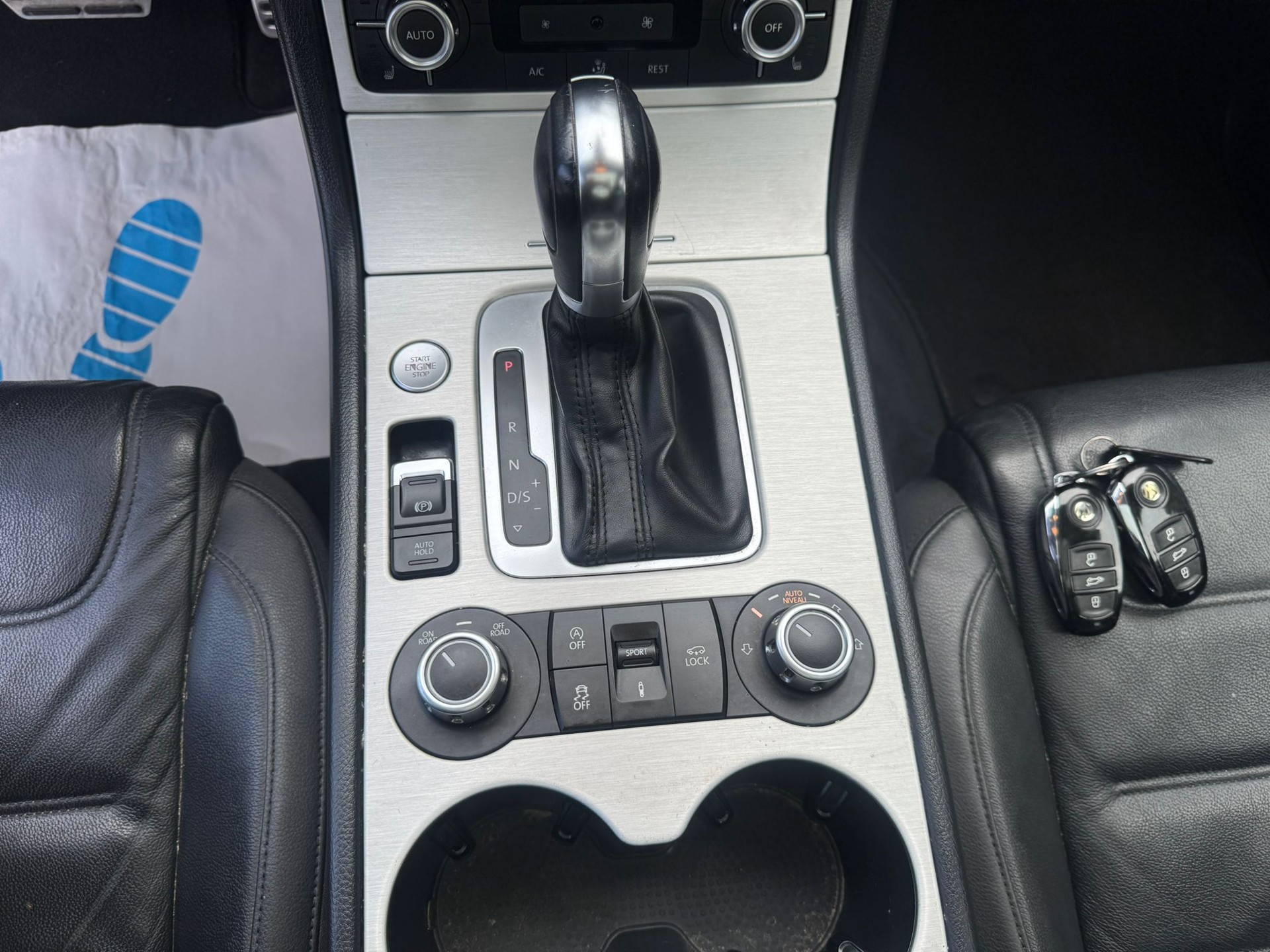 VW Touareg 3.0 TDI BlueMotion Technology Tiptronic-image-22