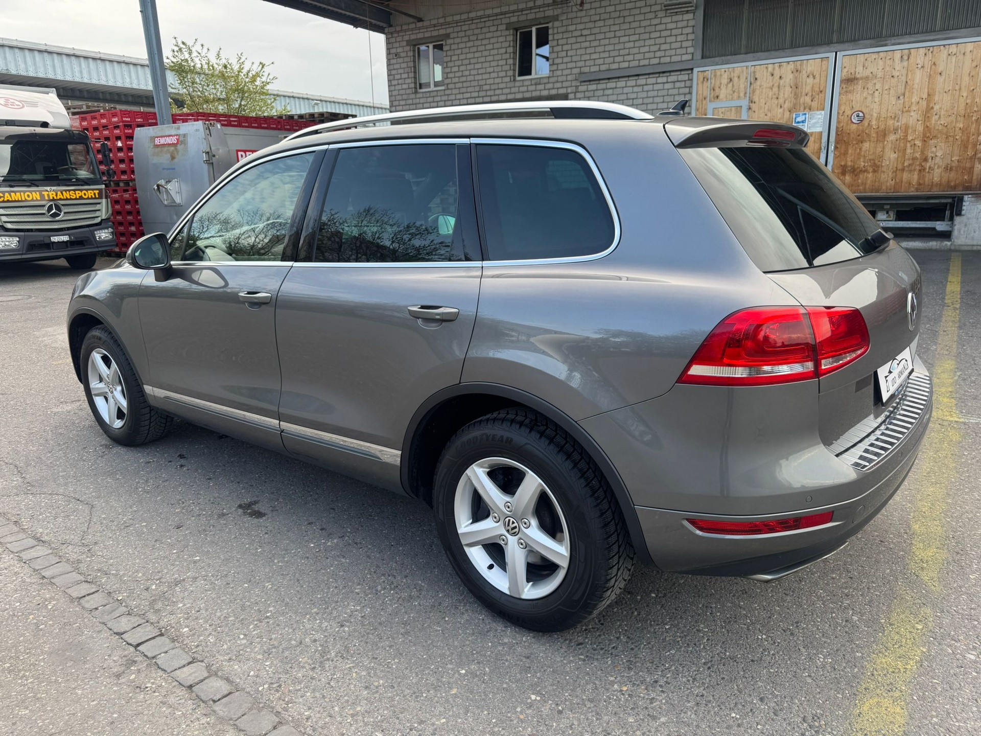 VW Touareg 3.0 TDI BlueMotion Technology Tiptronic-image-4