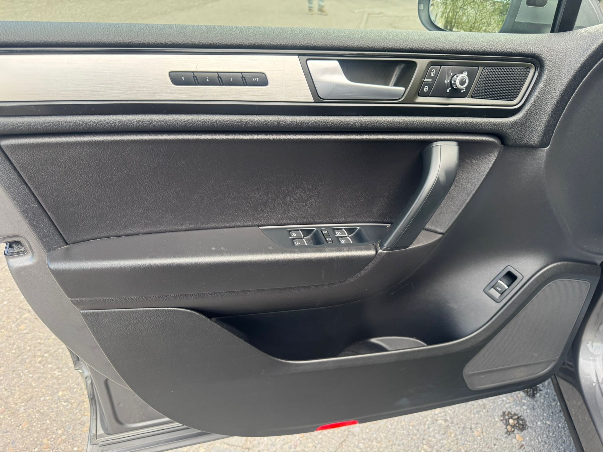 VW Touareg 3.0 TDI BlueMotion Technology Tiptronic-image-16