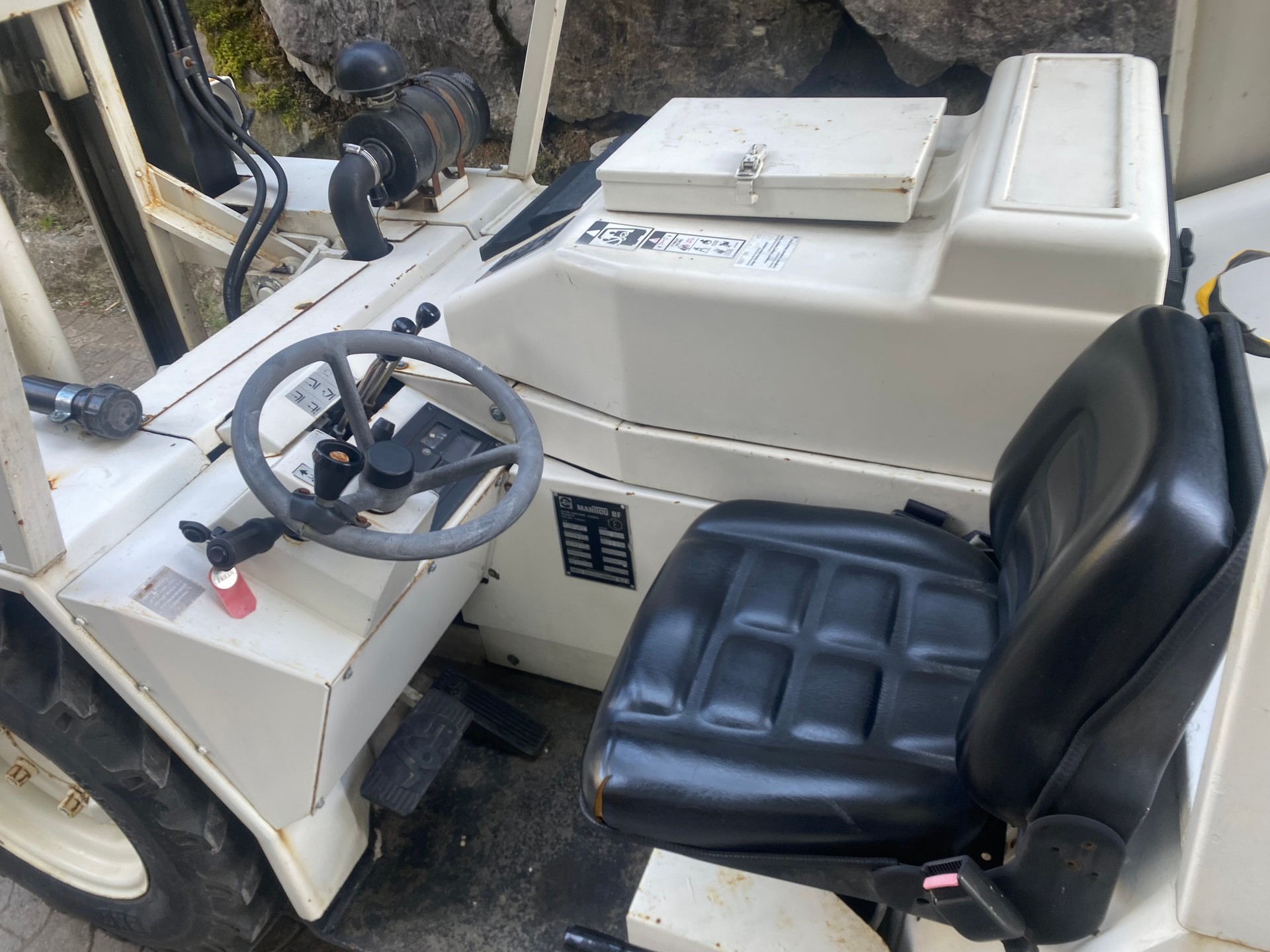 UNIMOG Manitou 4x4 Stapler-image-5