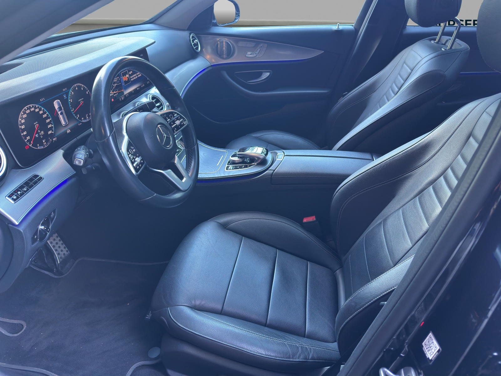MERCEDES-BENZ E 200 Avantgarde 4 Matic 9G-Tronic-image-7