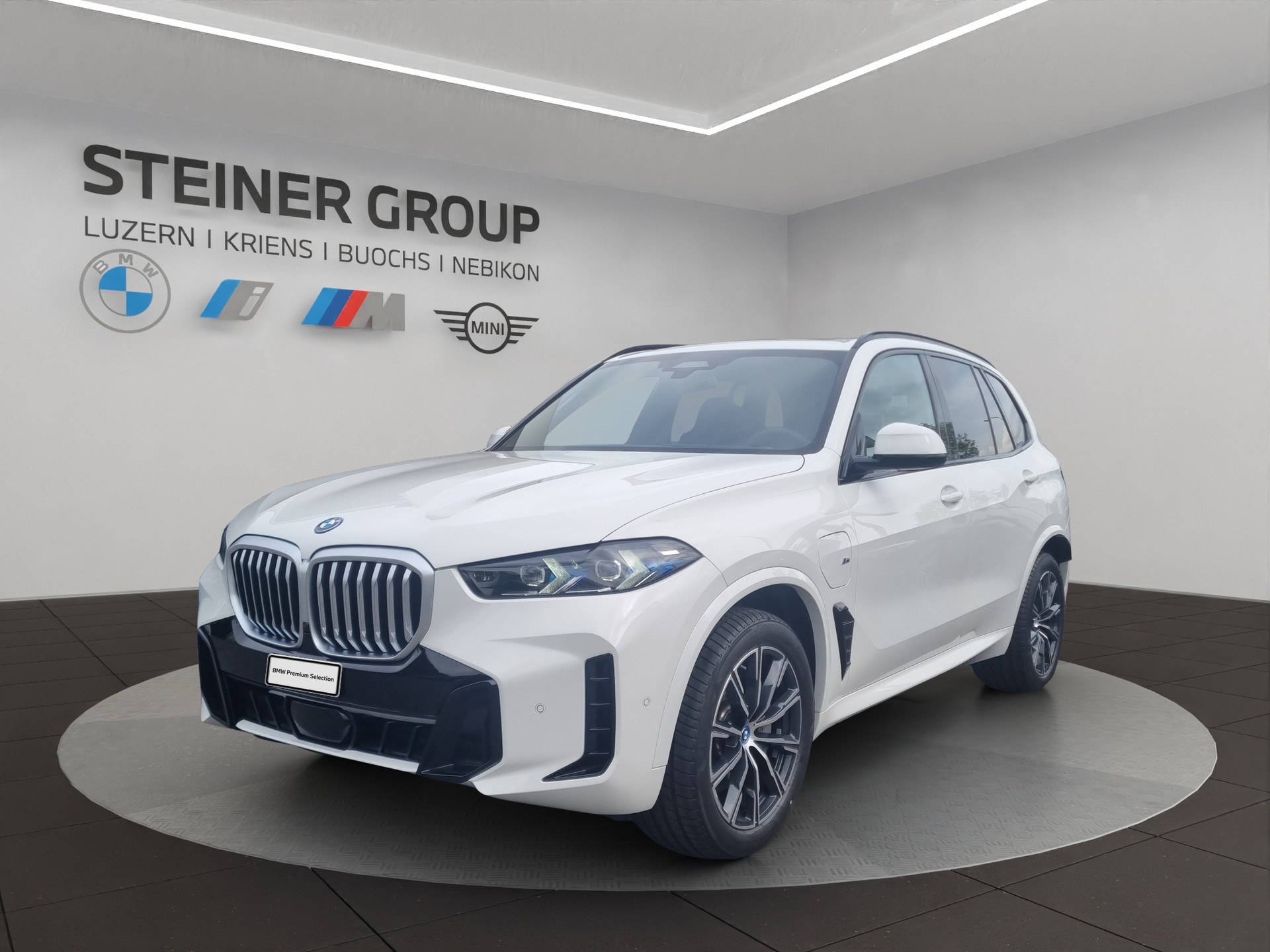 BMW X5 xDrive 50e M Sport Steptronic-image-0