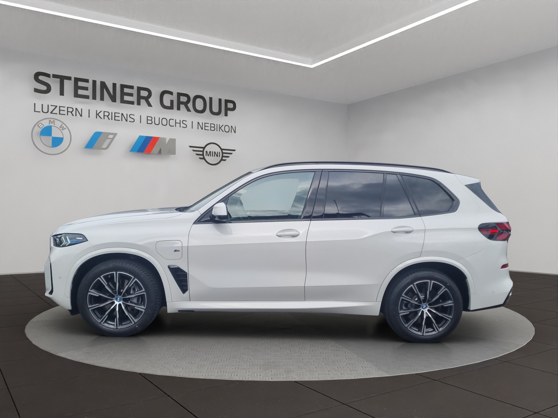 BMW X5 xDrive 50e M Sport Steptronic-image-8