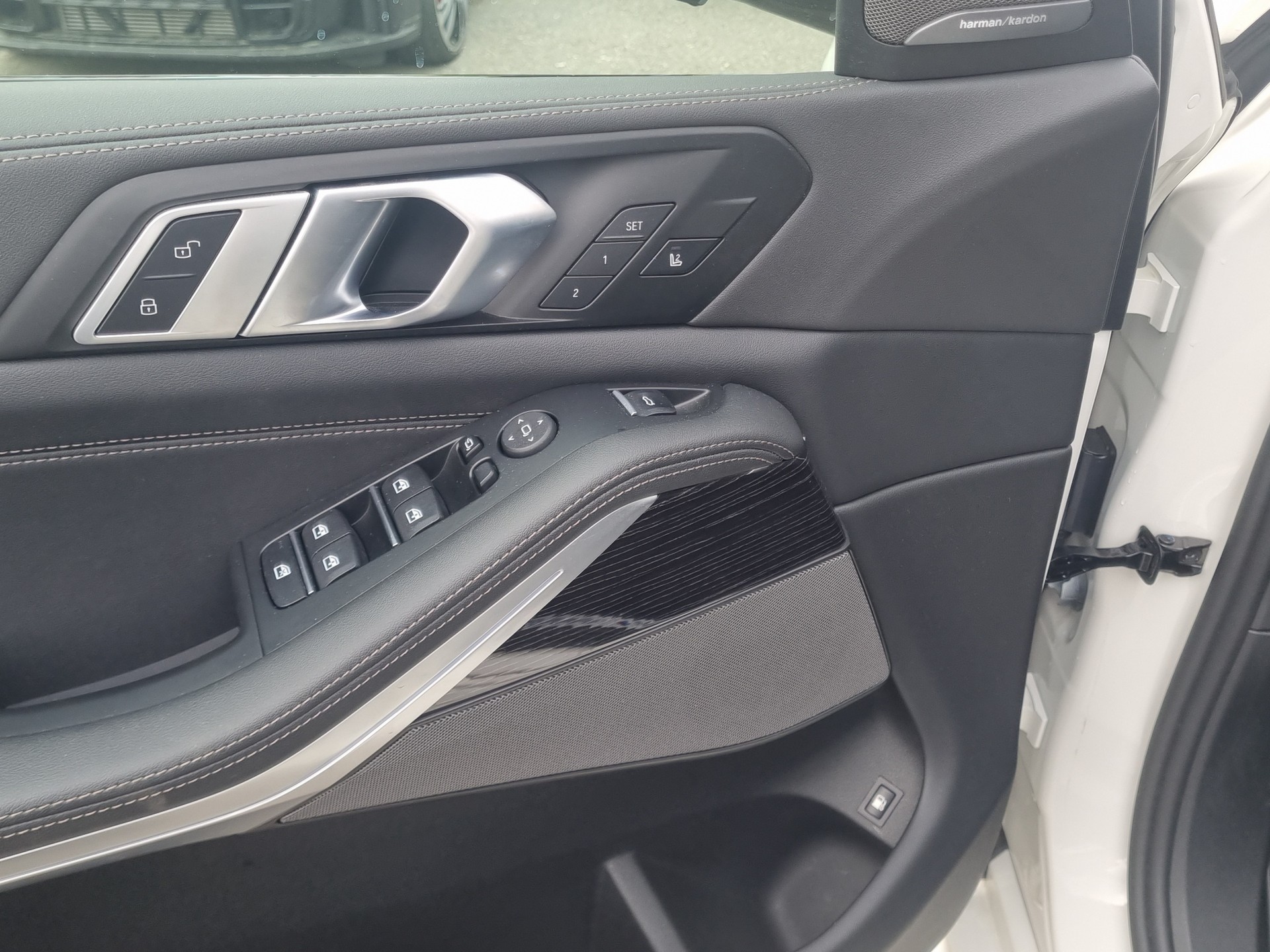 BMW X5 xDrive 50e M Sport Steptronic-image-12