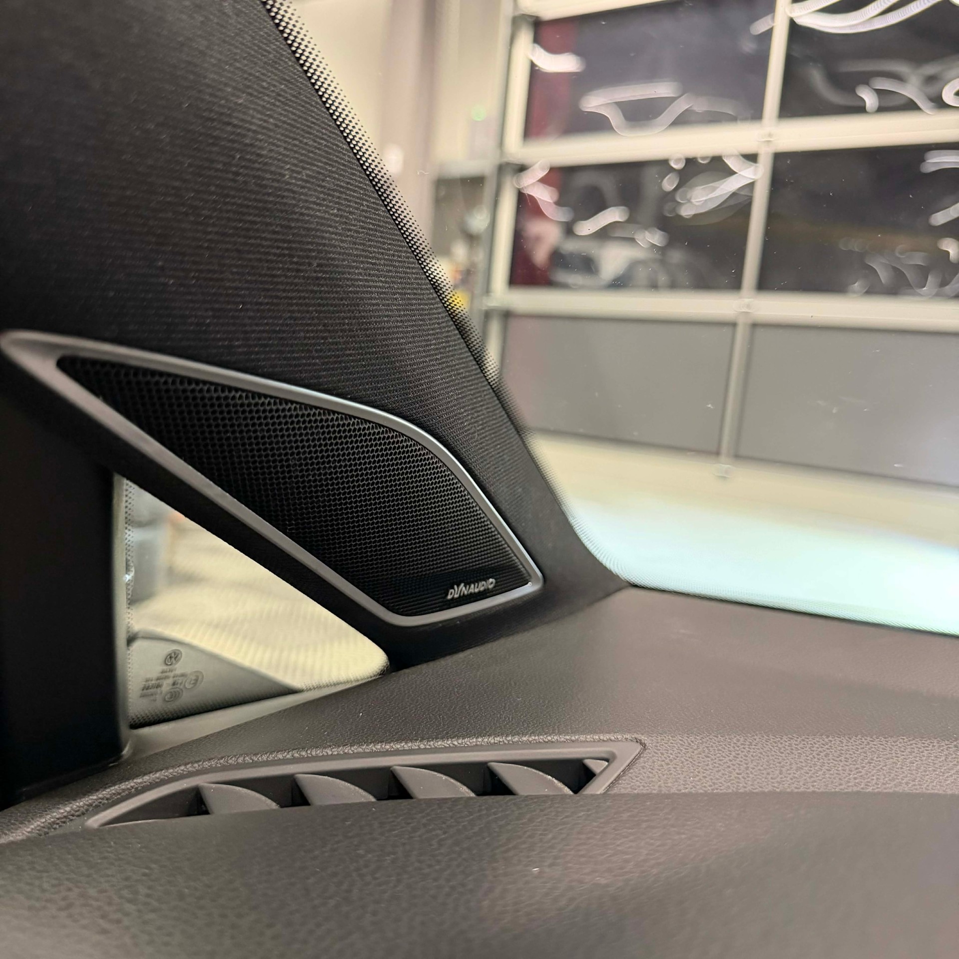 VW Golf 2.0 TSI GTI Performance DSG-image-11