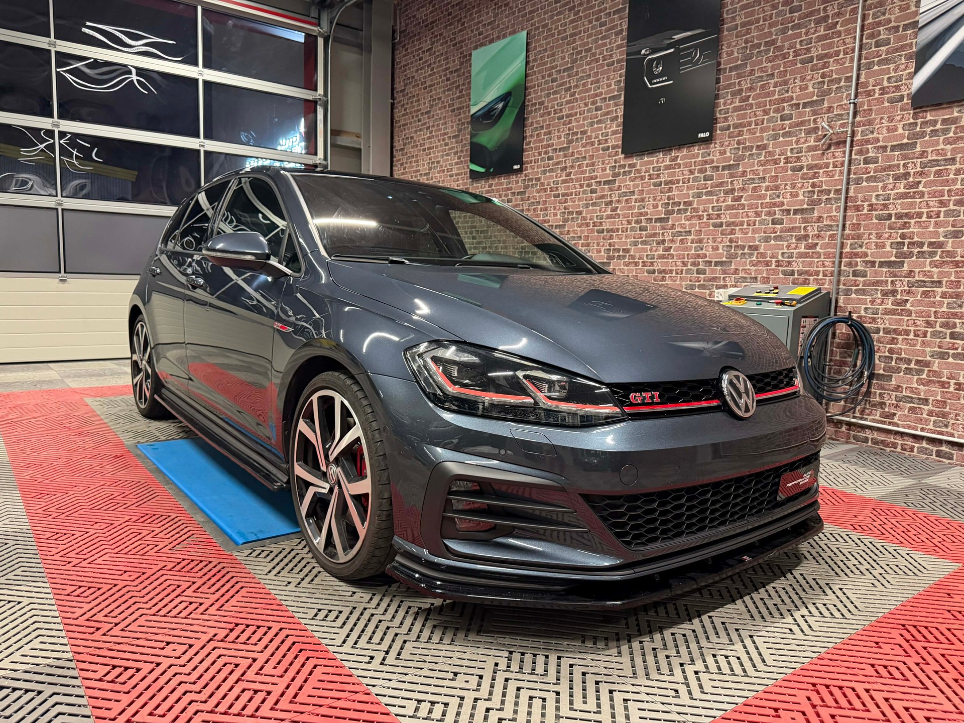 VW Golf 2.0 TSI GTI Performance DSG-image-6