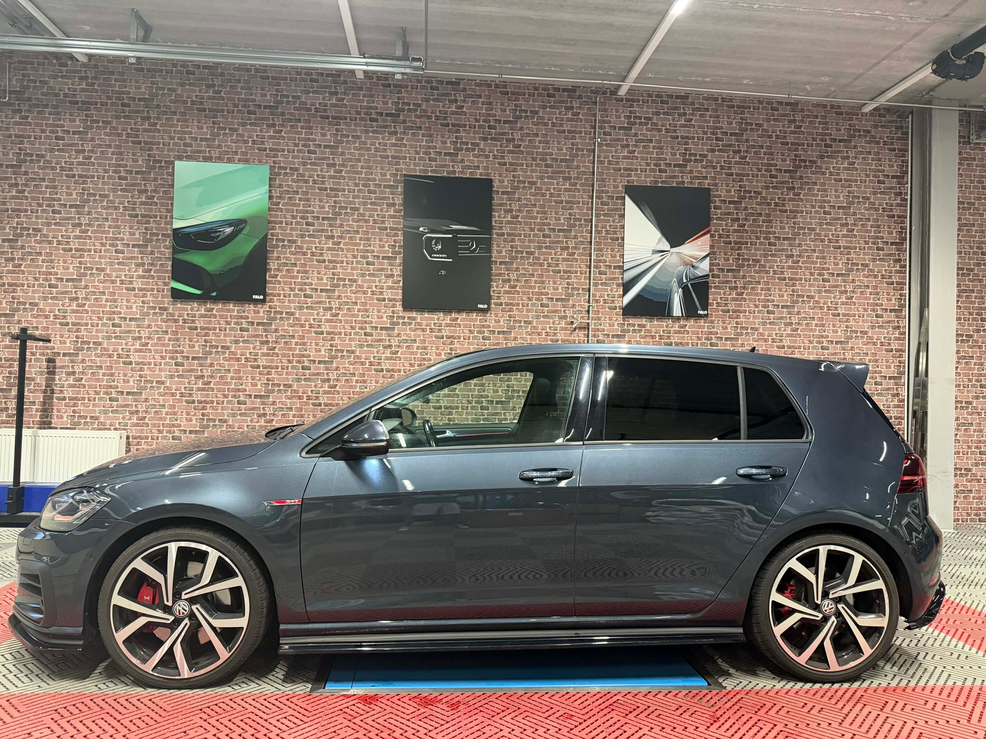 VW Golf 2.0 TSI GTI Performance DSG-image-1