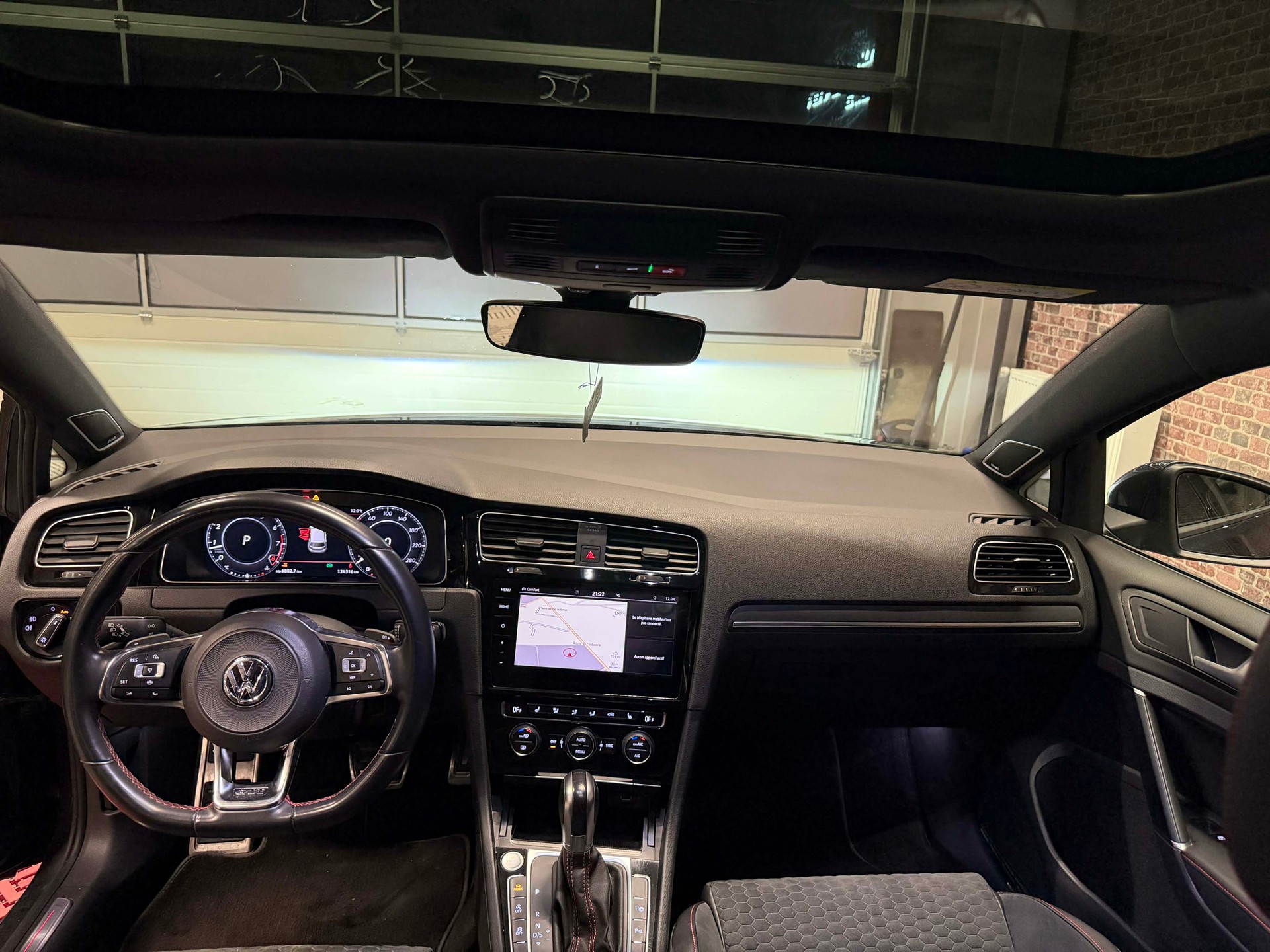 VW Golf 2.0 TSI GTI Performance DSG-image-12