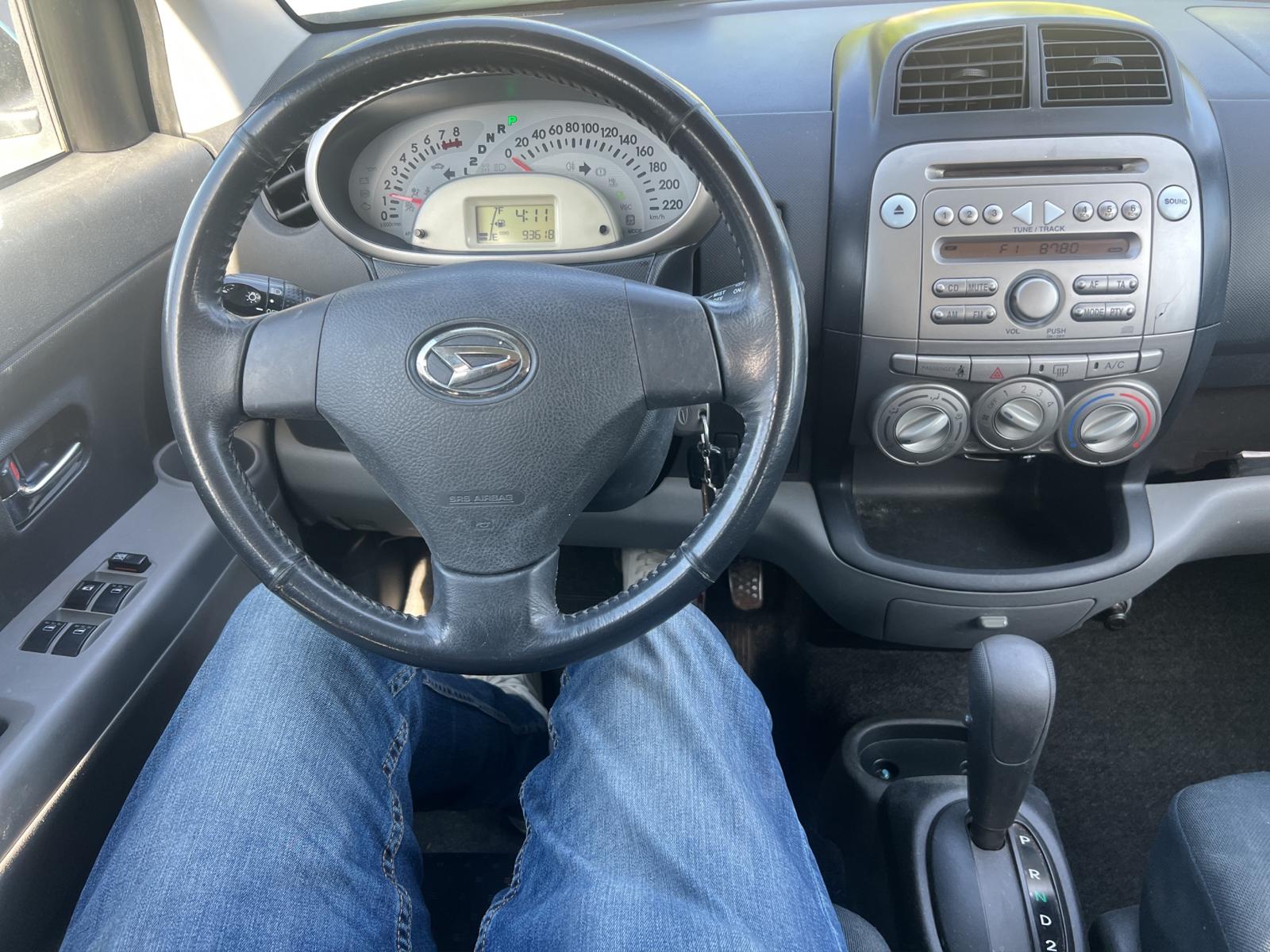 DAIHATSU Sirion 1.3 S eco-4WD Automatic-image-6