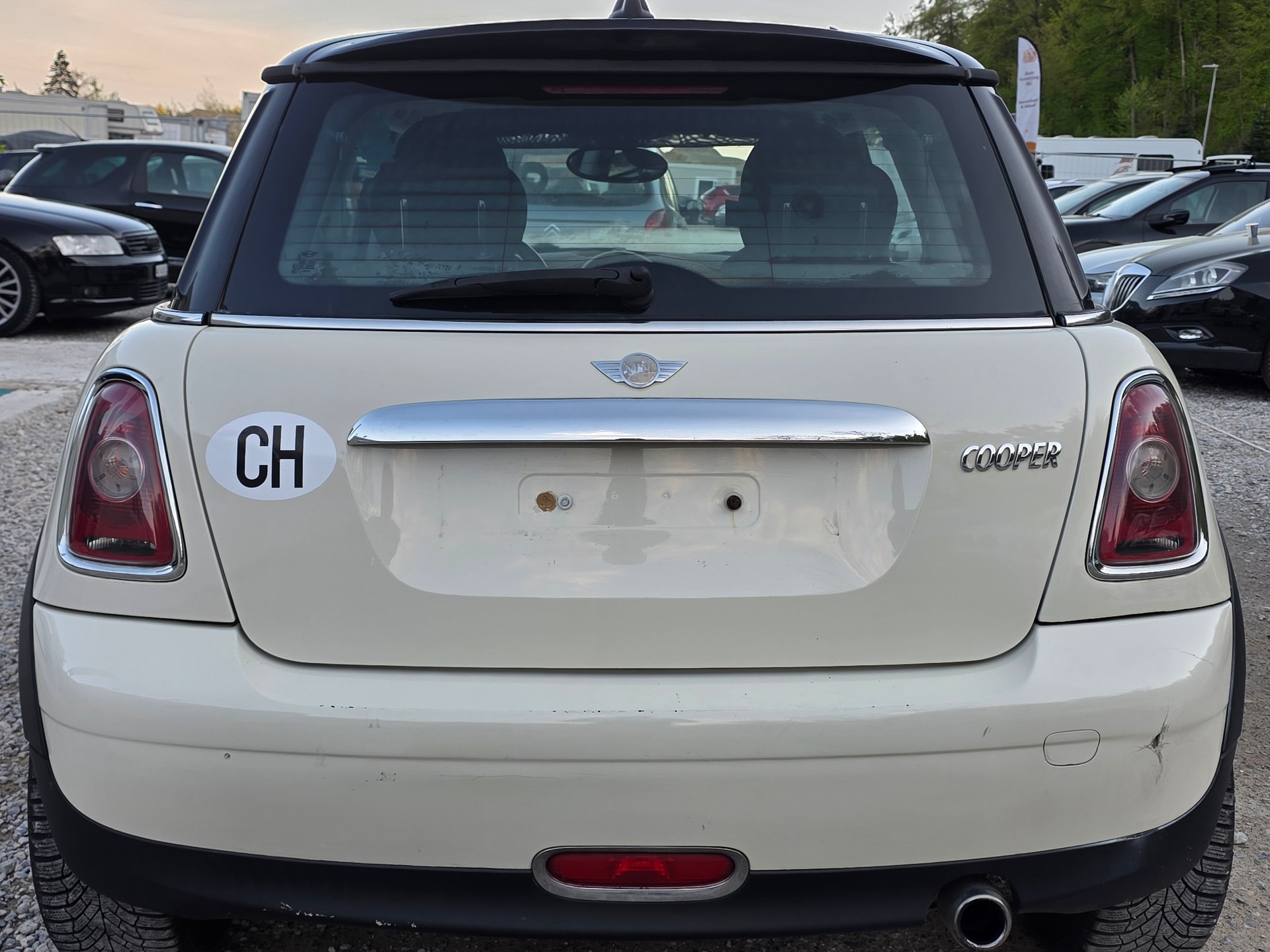 MINI Cooper *** Frisch ab MFK / Frisch ab Service / 6 MT Garantie / Gratis Lieferung ***-showroom-element-3