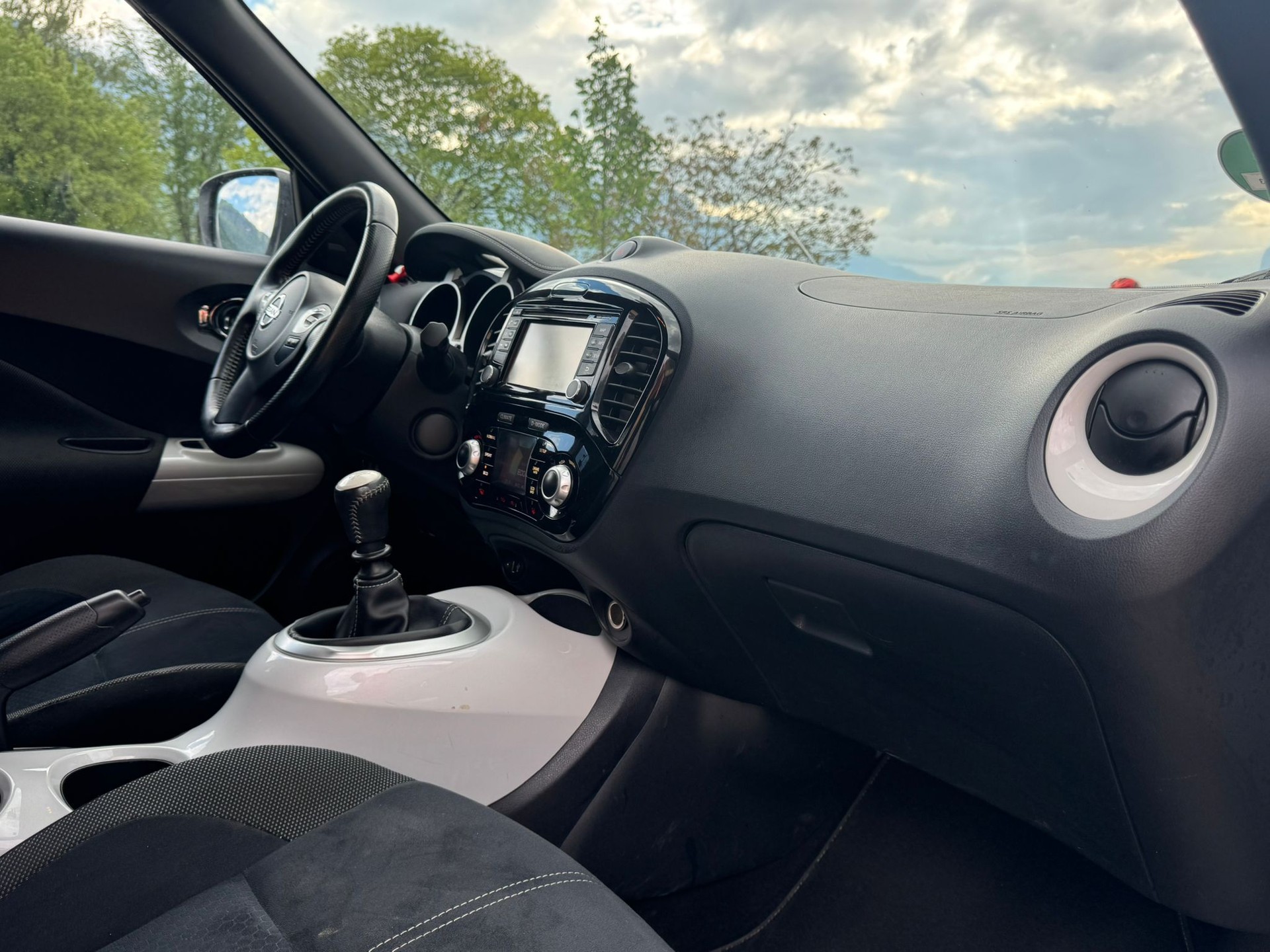 NISSAN Juke 1.6 DIG-T tekna-image-11
