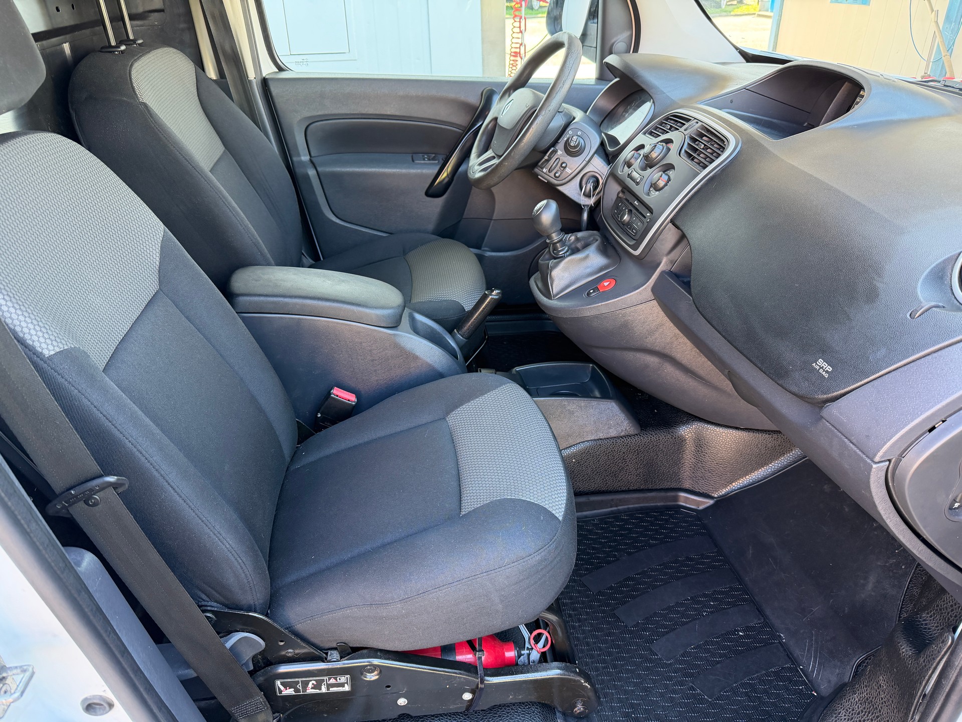 RENAULT Kangoo Medium dCi 95 ENERGY Business-showroom-element-2